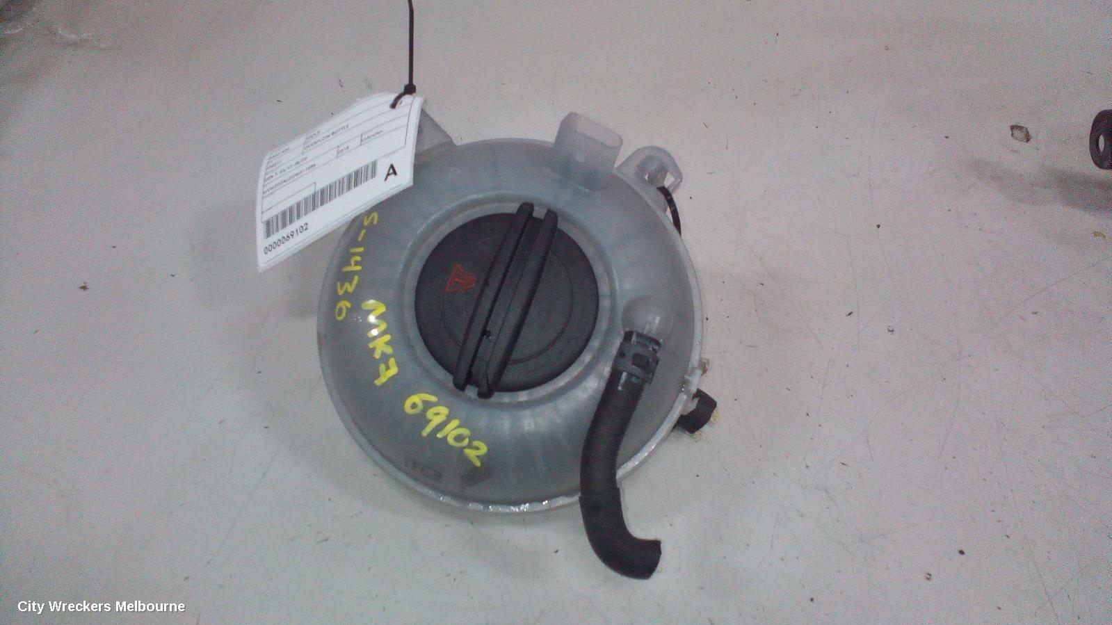 VOLKSWAGEN GOLF 2015 Overflow Bottle