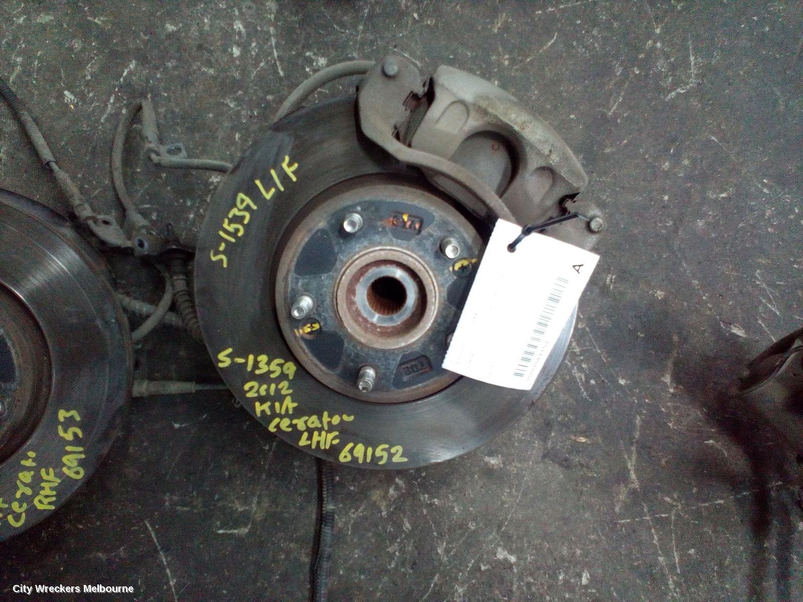 KIA CERATO 2012 Left Front Hub Assembly