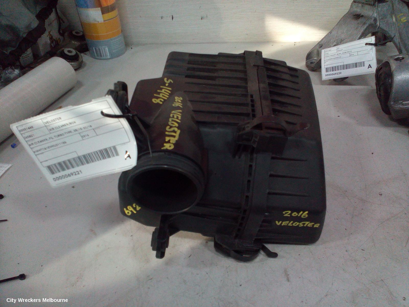 HYUNDAI VELOSTER 2016 Air Cleaner/Box