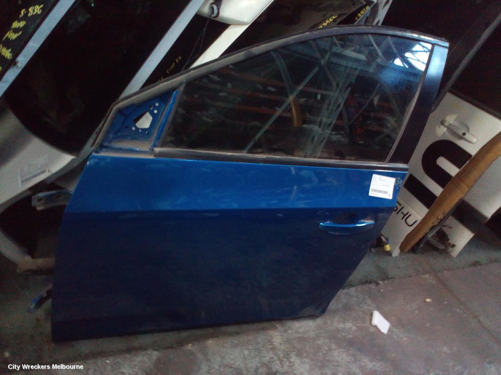 HOLDEN CRUZE 2010 Left Front Door