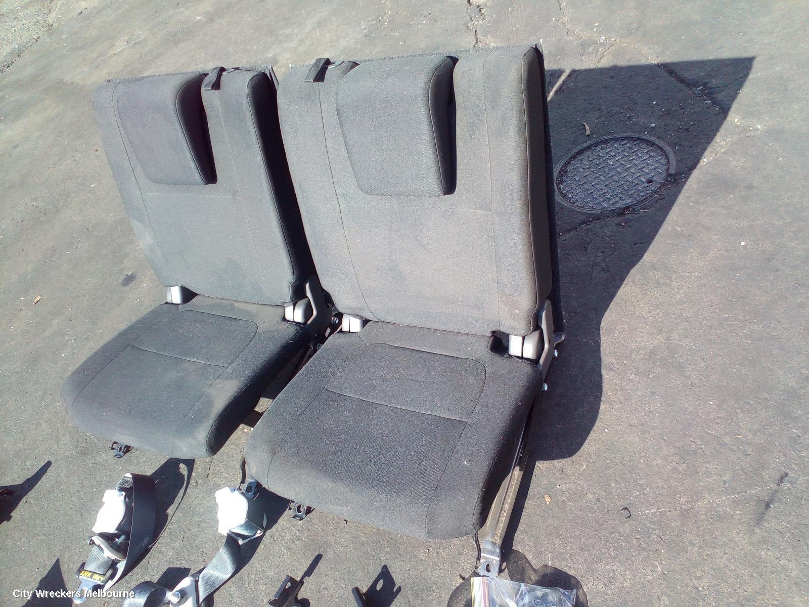 MITSUBISHI OUTLANDER 2018 3rd Seat