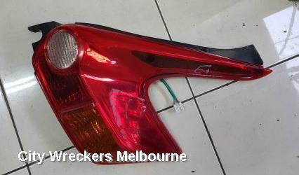 NISSAN JUKE 2014 Right Taillight