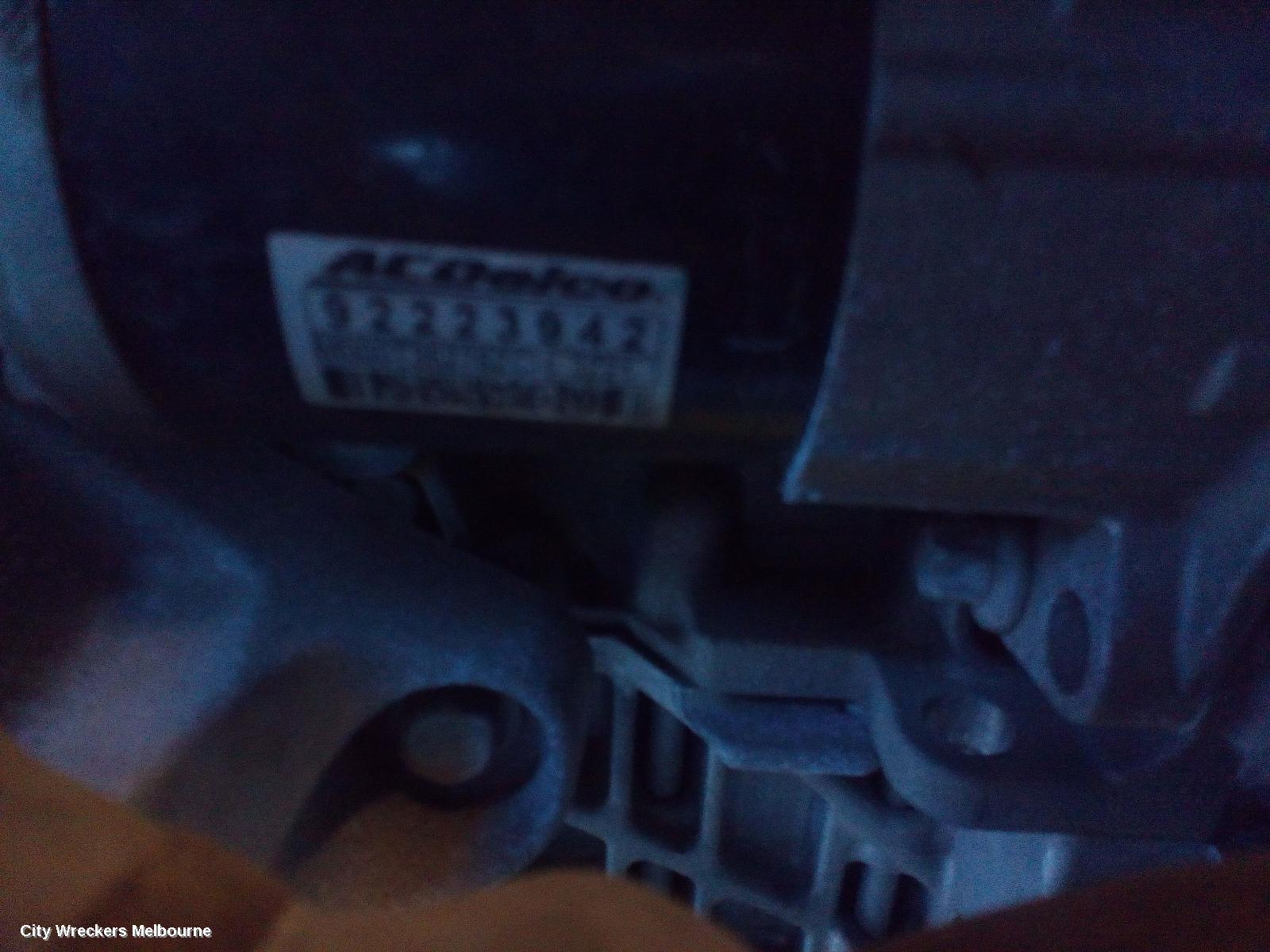 HOLDEN COMMODORE 2014 Starter