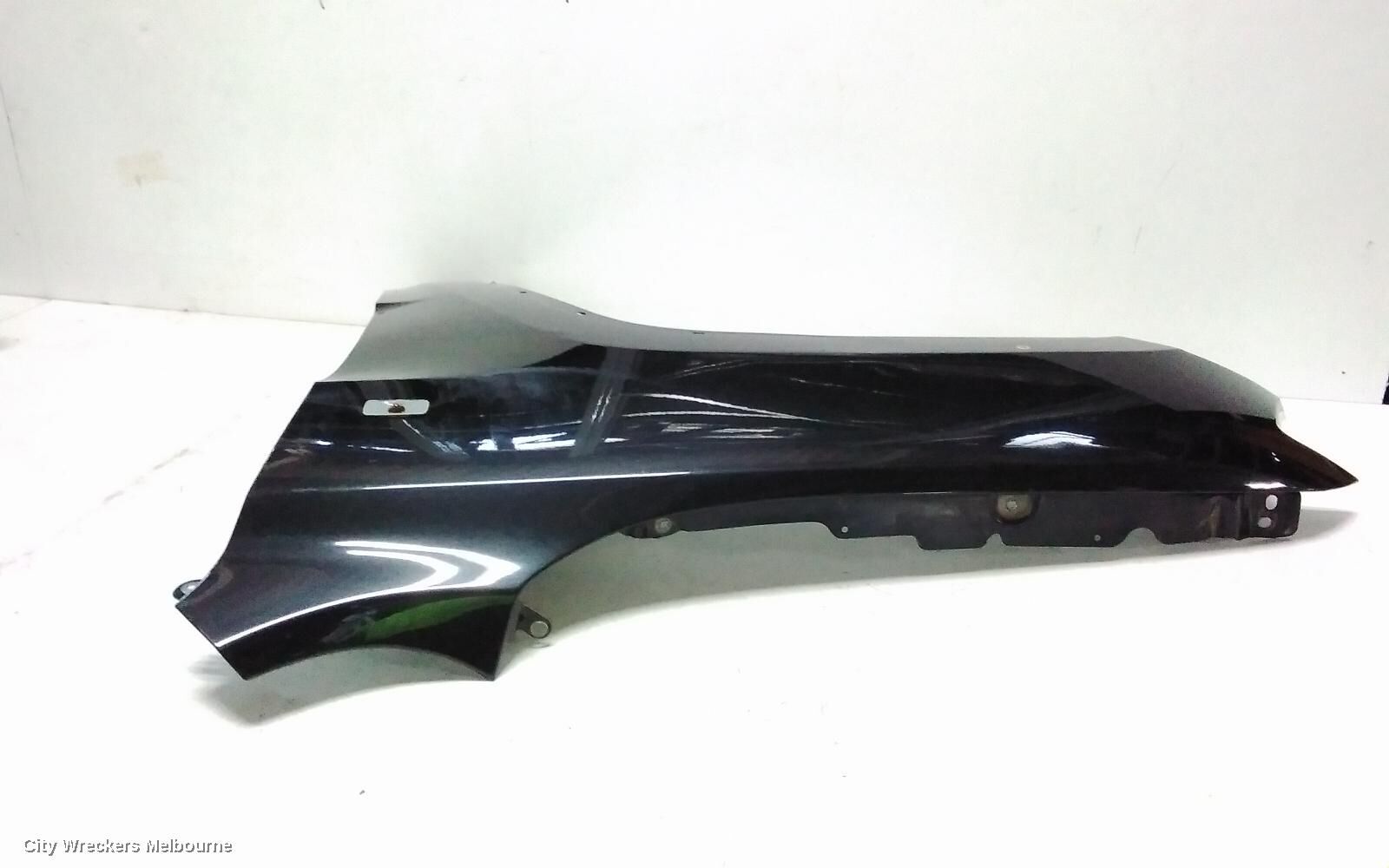 JEEP GRANDCHEROKEE 2011 Left Guard