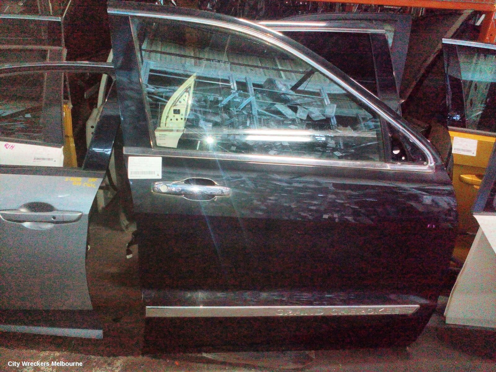 JEEP GRANDCHEROKEE 2011 Right Front Door