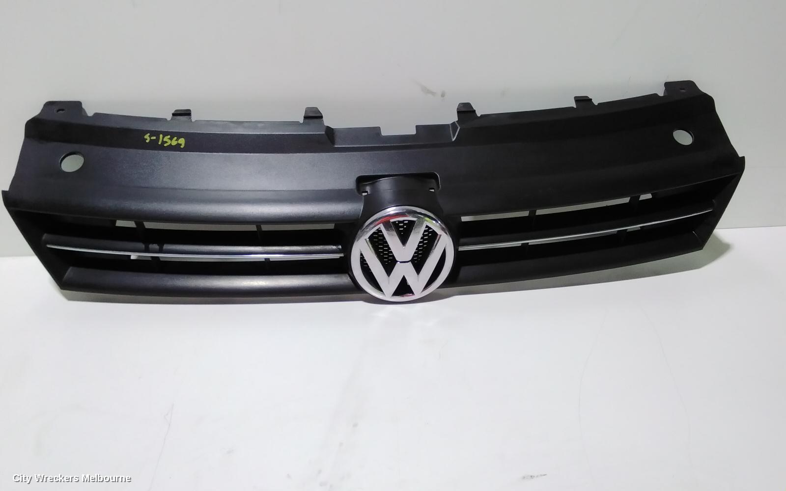 VOLKSWAGEN POLO 2010 Grille