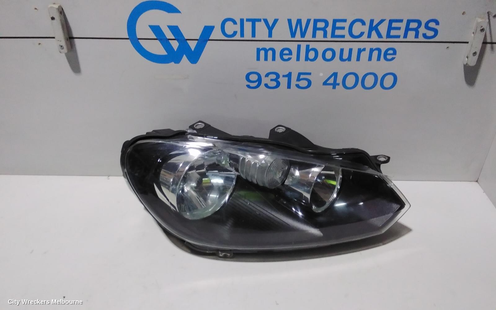 VOLKSWAGEN POLO 2010 Right Headlamp