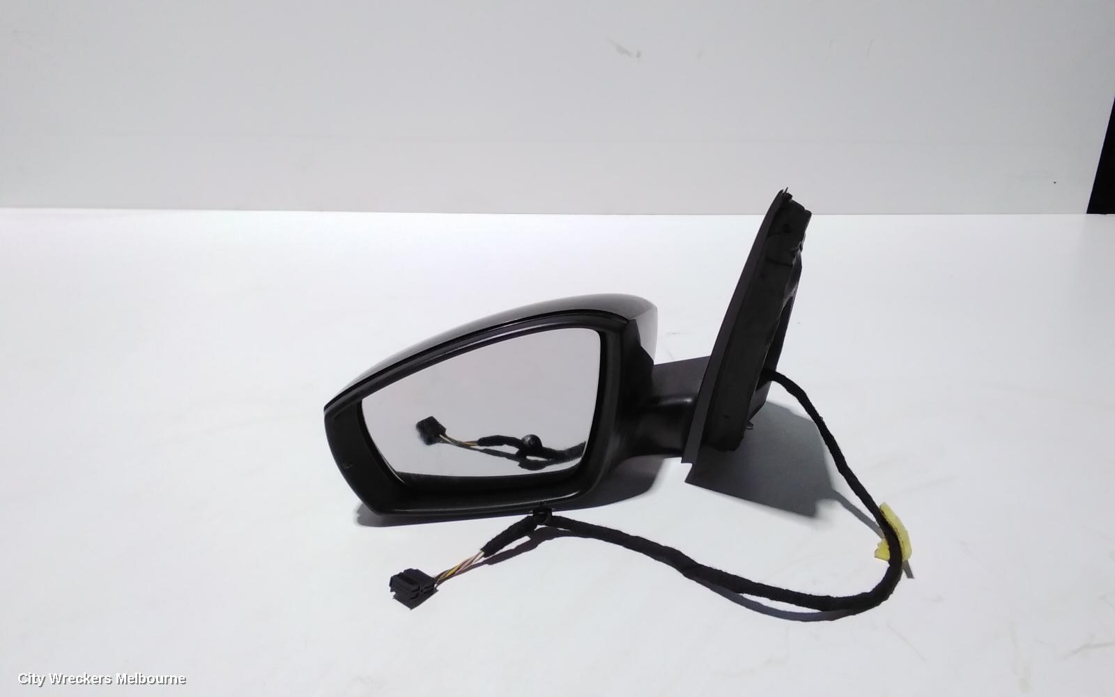 VOLKSWAGEN POLO 2010 Left Door Mirror