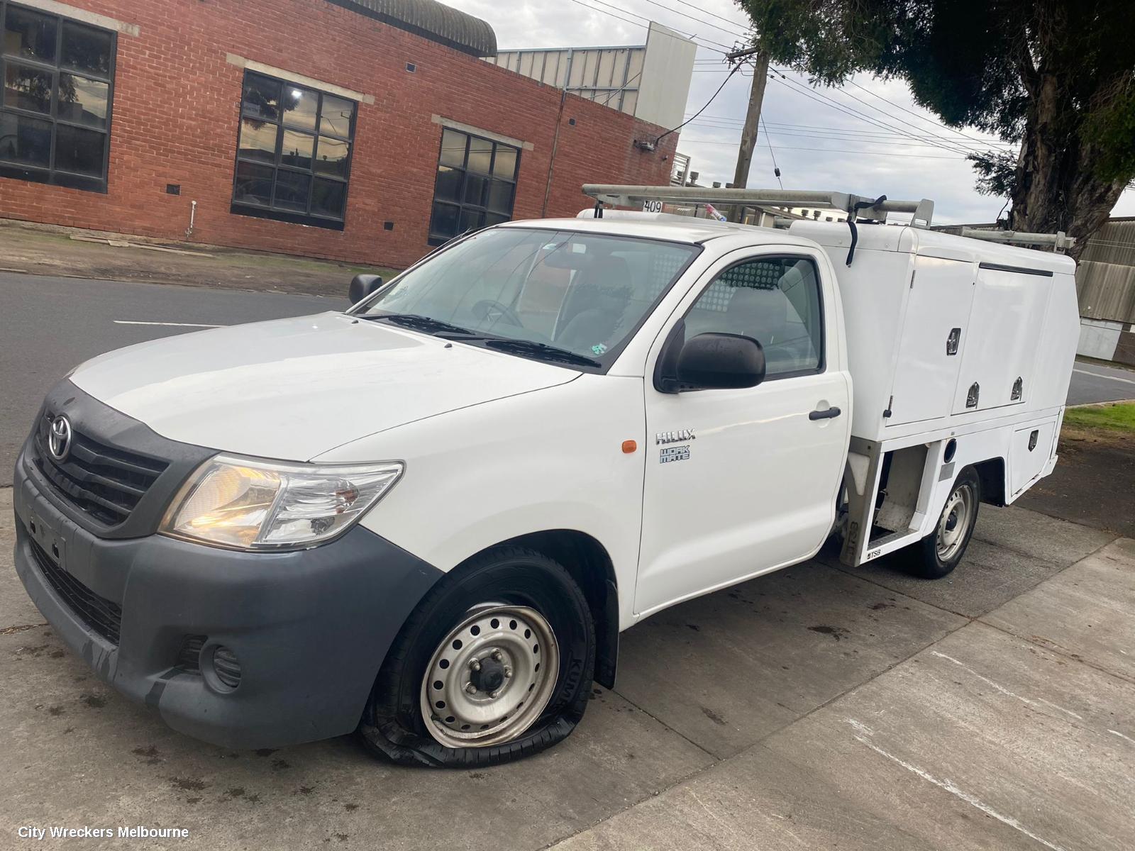 TOYOTA HILUX 2015 Air Cleaner/Box