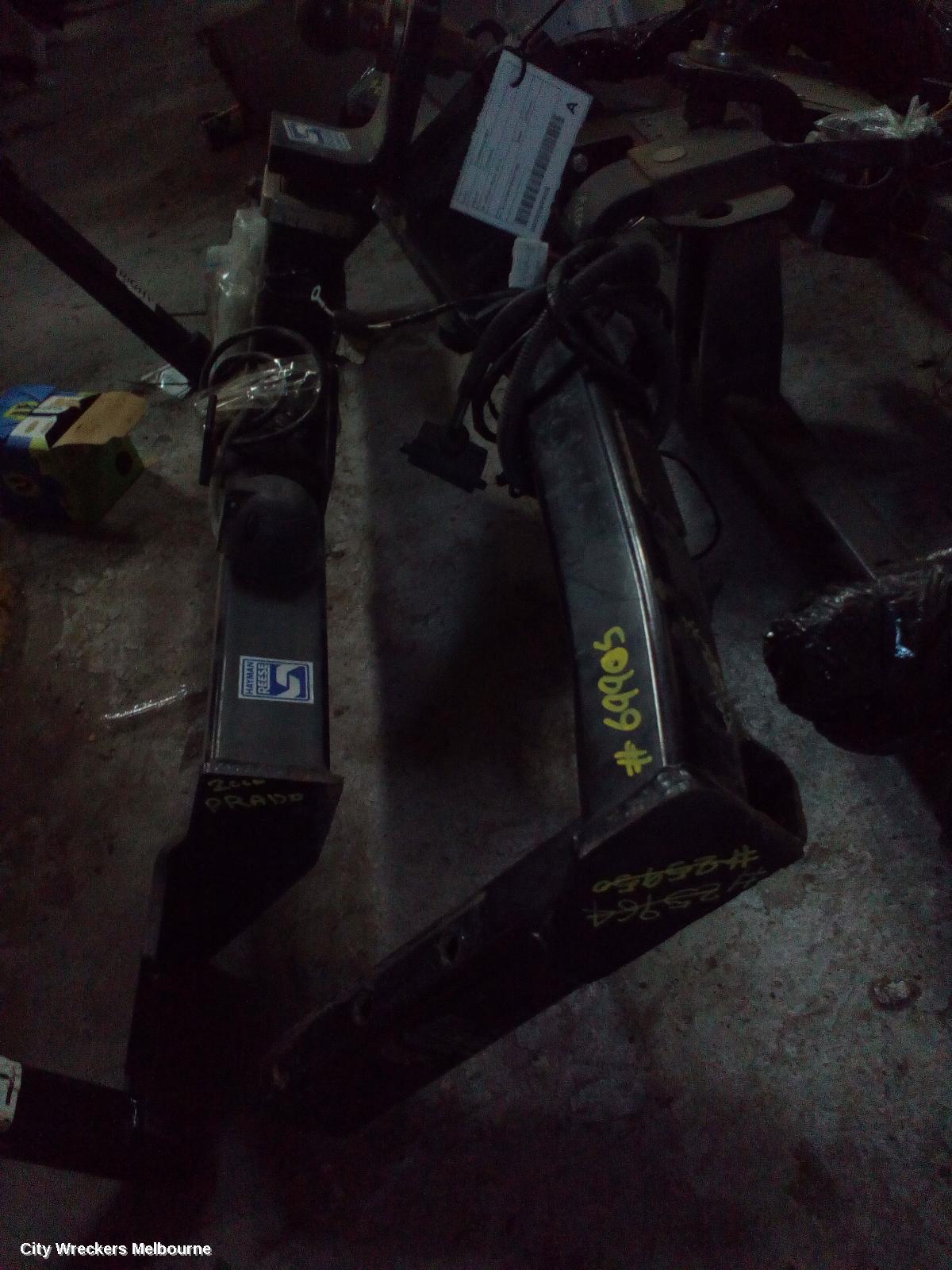 HOLDEN COMMODORE 2008 Towbar
