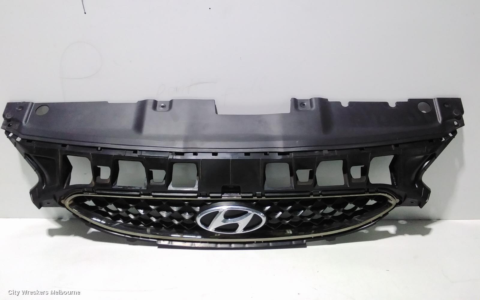 HYUNDAI ACCENT 2018 Grille