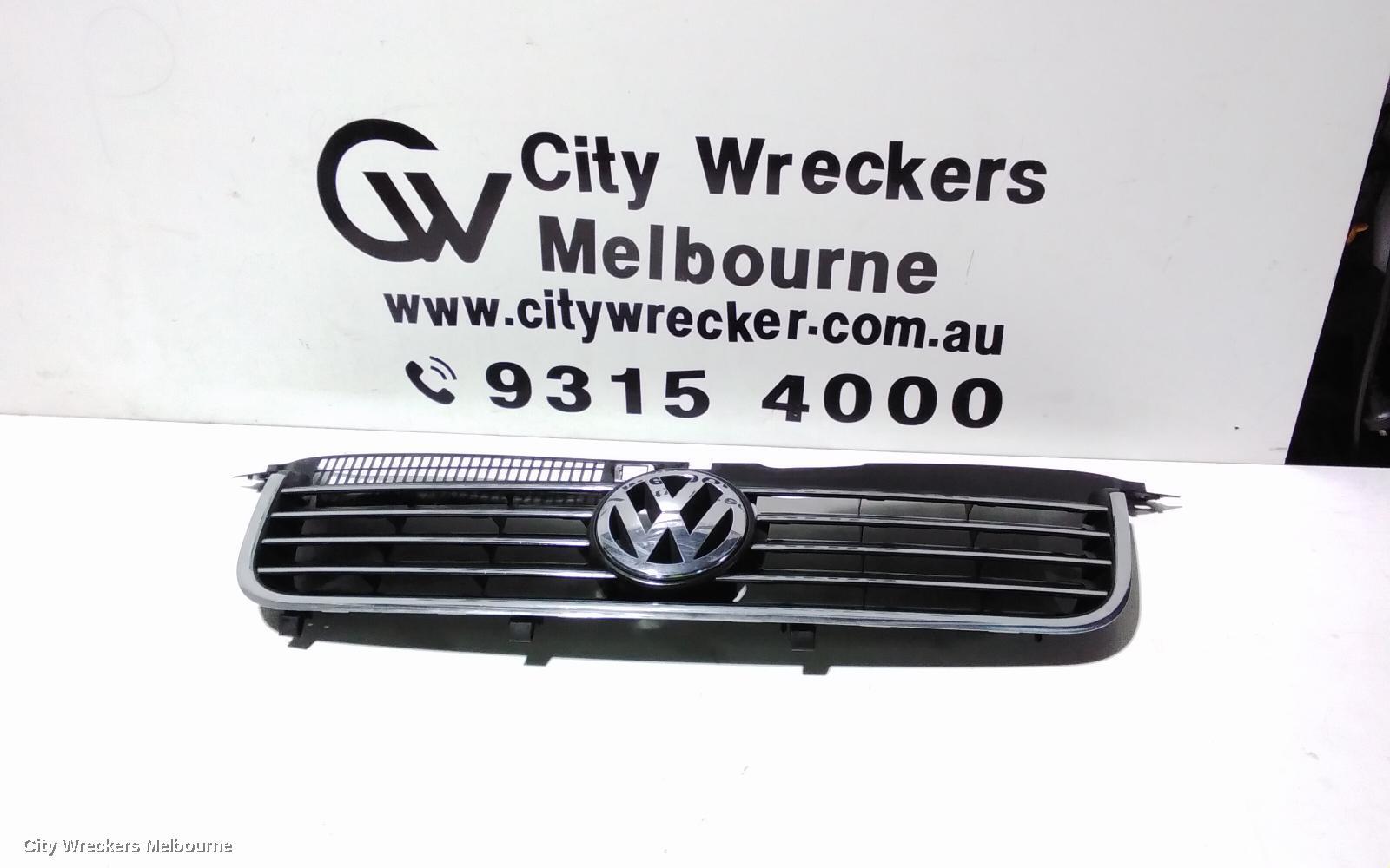 VOLKSWAGEN PASSAT 2004 Grille