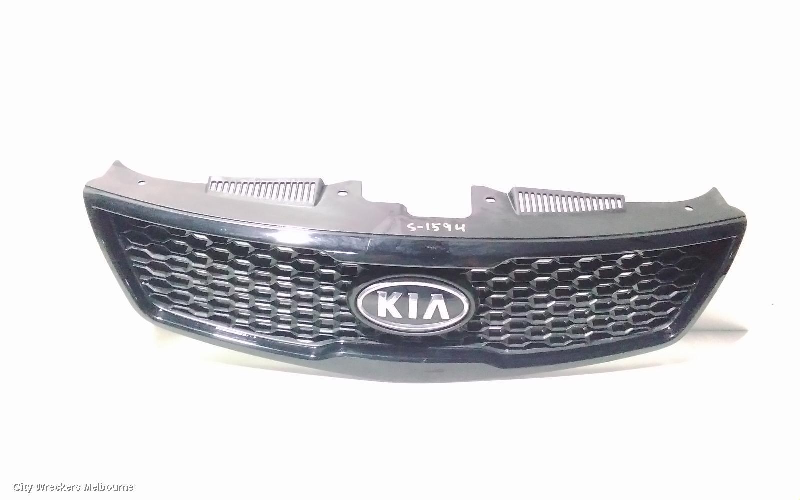 KIA CERATO 2010 Grille