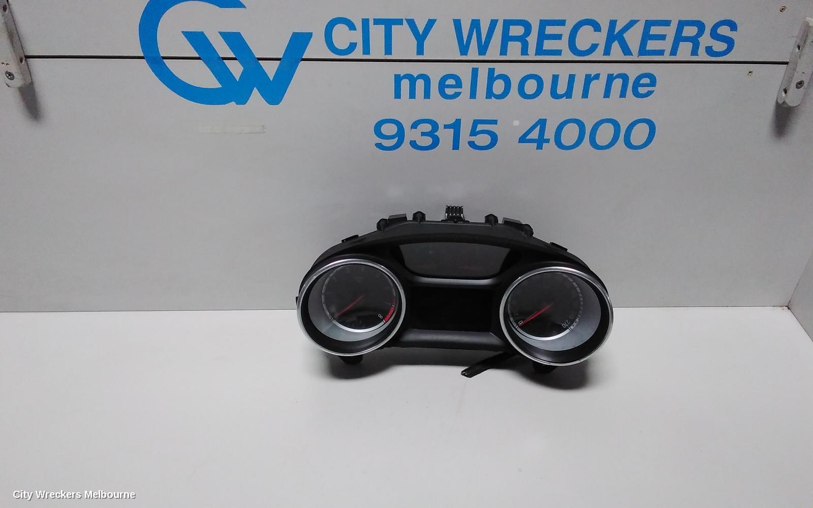 HOLDEN COMMODORE 2019 Instrument Cluster