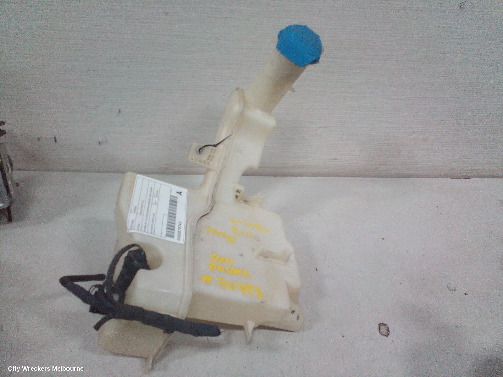 VOLKSWAGEN PASSAT 2011 Washer Bottle