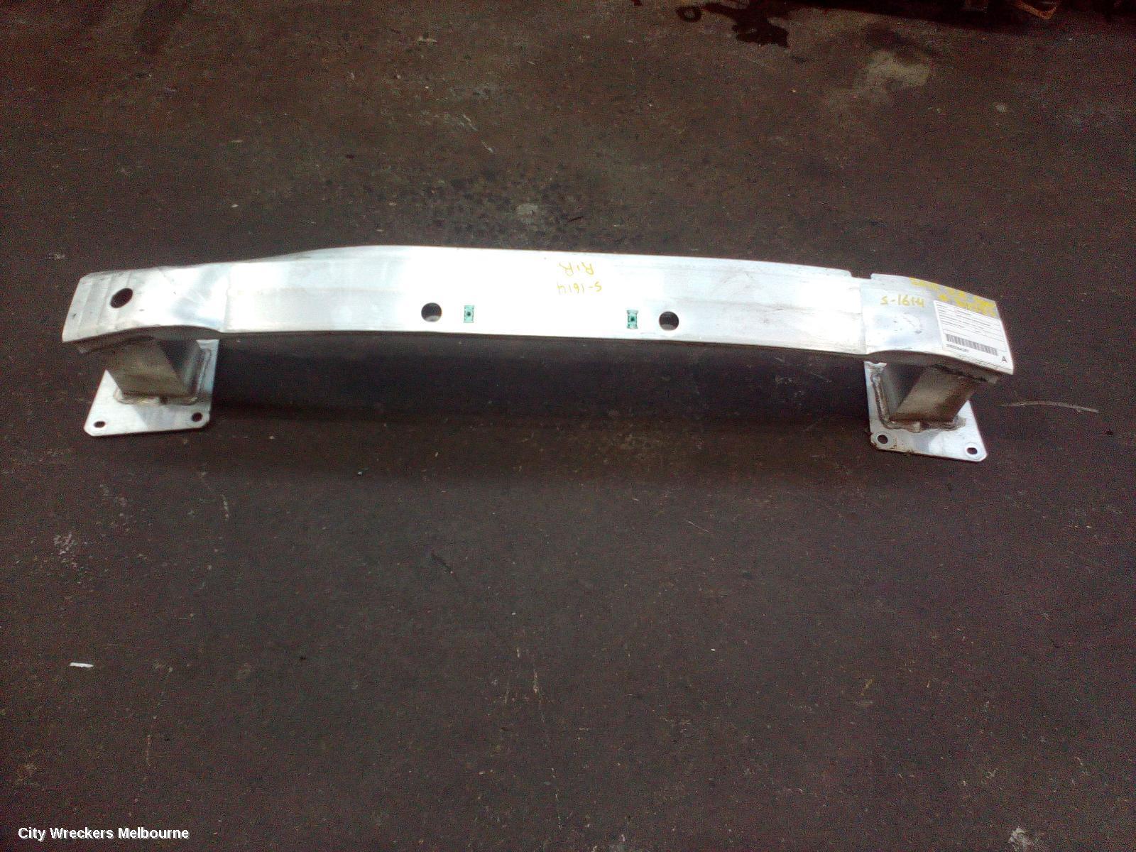 HOLDEN COMMODORE 2019 R/Bar Bracket/Reinfo
