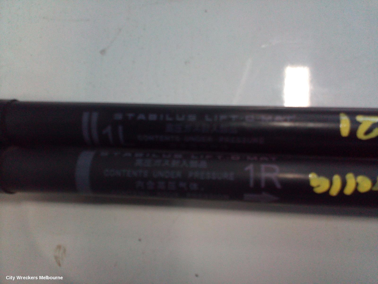 TOYOTA COROLLA 2019 Hatch Strut