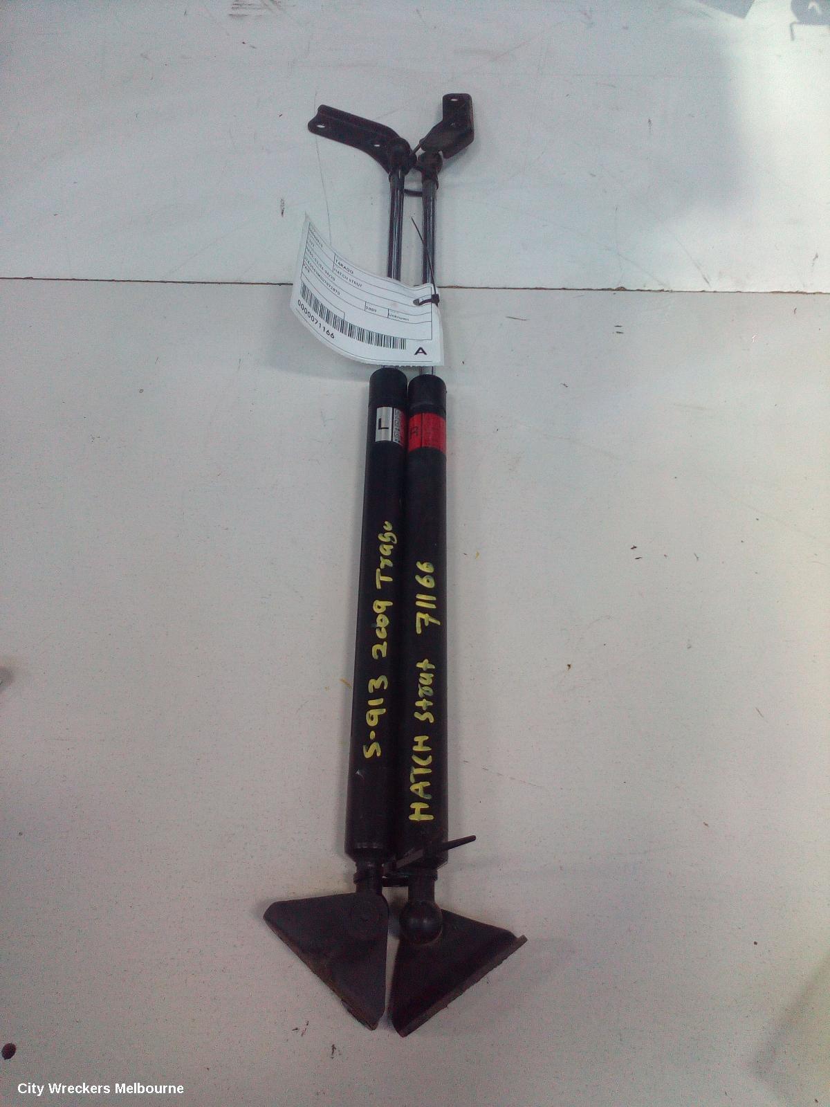 TOYOTA TARAGO 2009 Hatch Strut