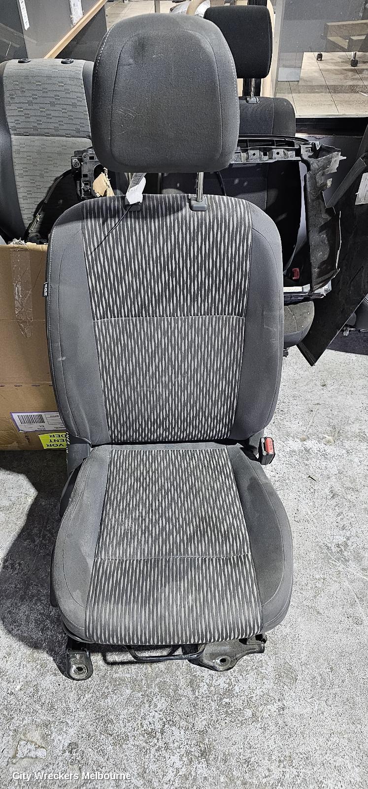 HOLDEN COLORADO 2014 Front Seat