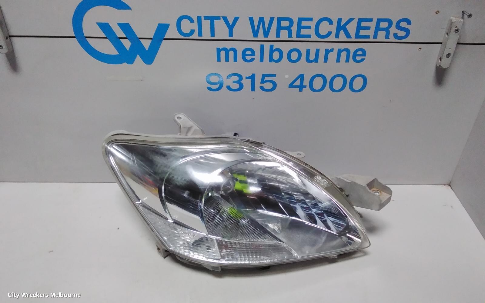 TOYOTA YARIS 2008 Right Headlamp