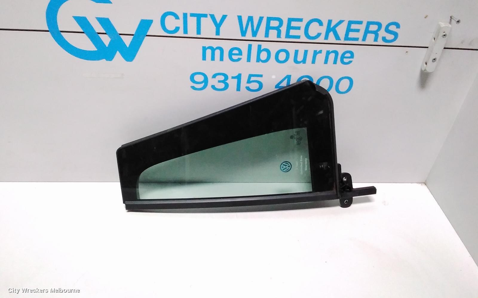 VOLKSWAGEN TIGUAN 2017 Left Rear 1/4 Door Glass