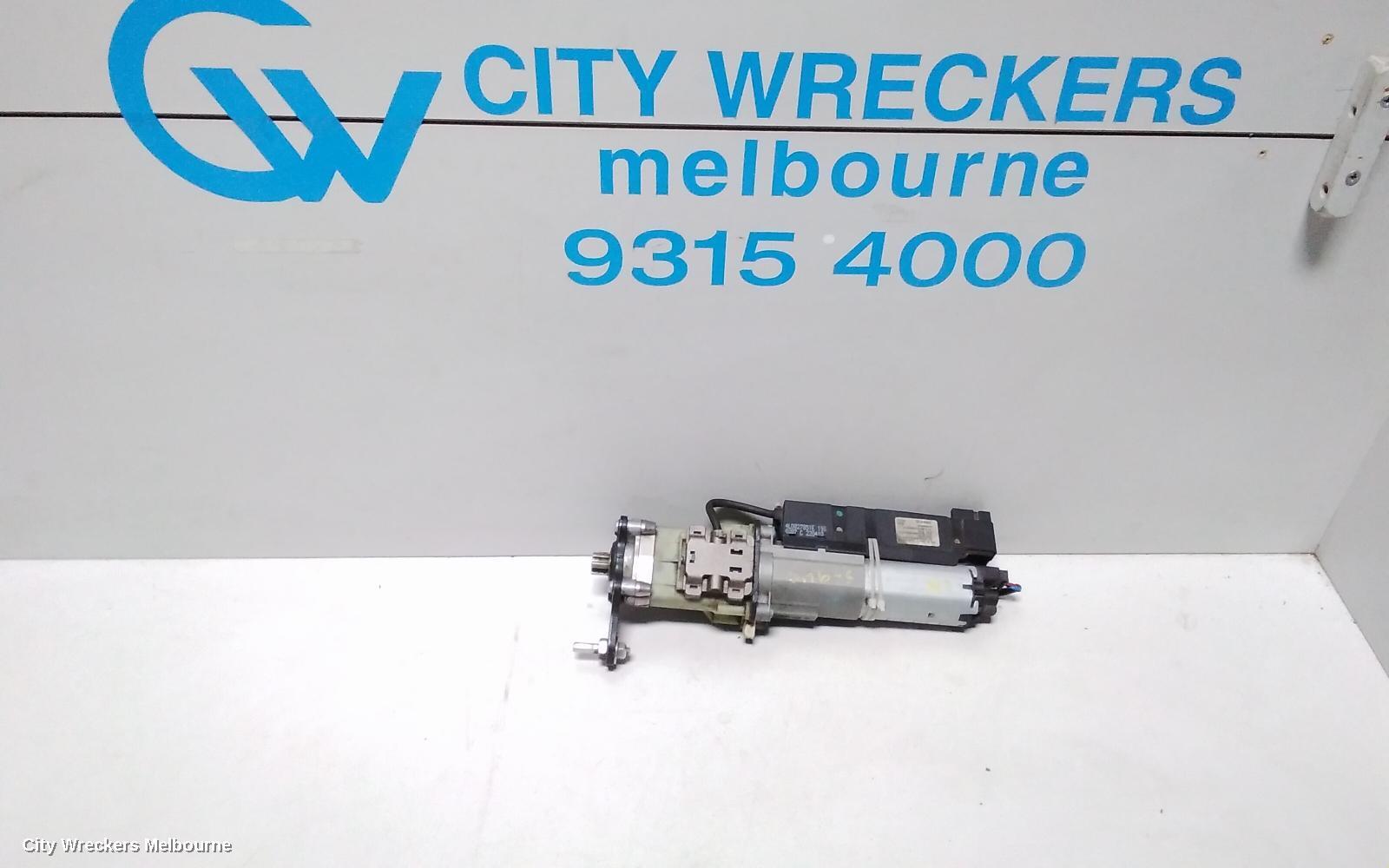AUDI Q7 2010 Tailgate Regulator