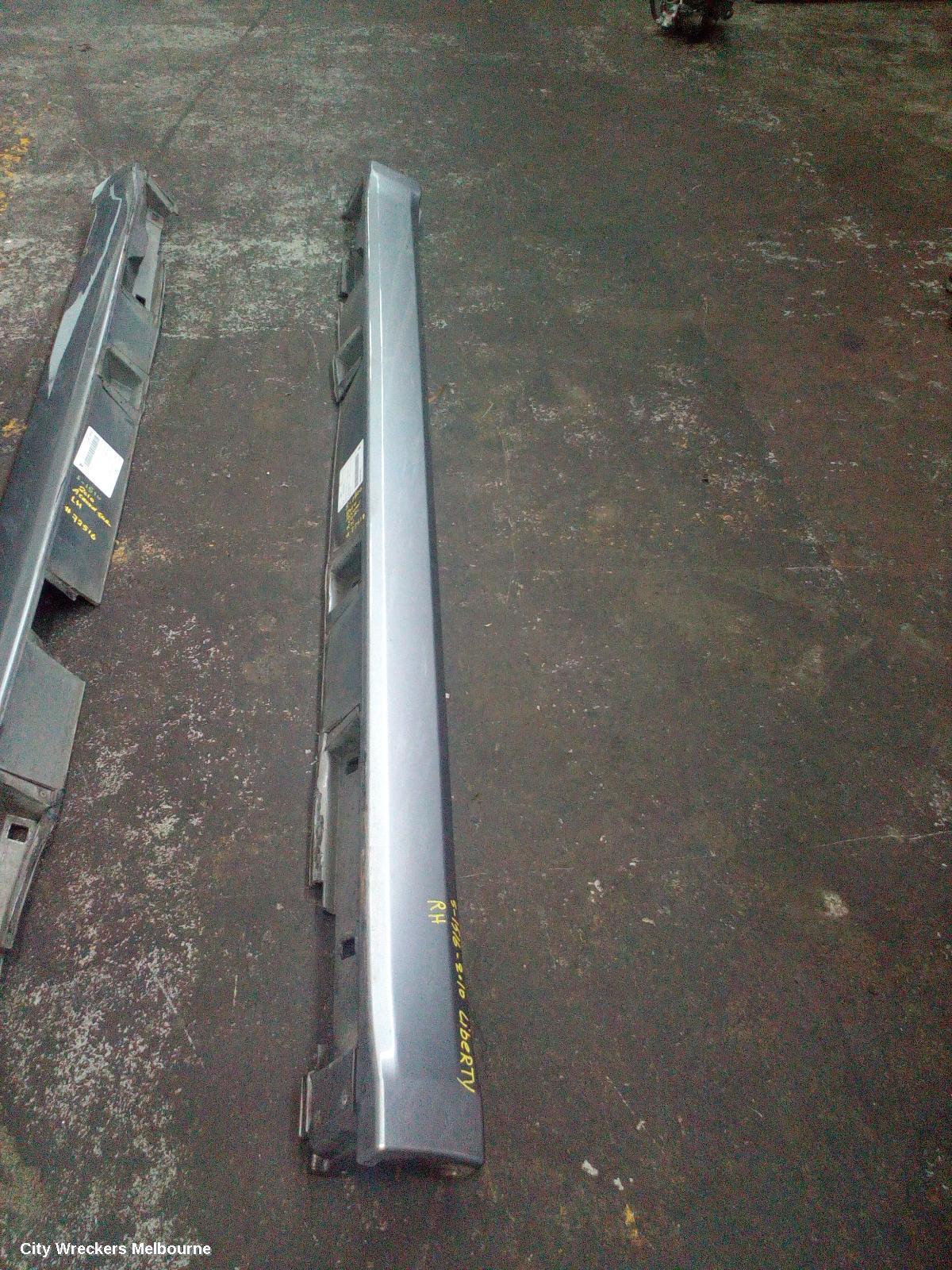 SUBARU LIBERTY 2011 Side Step/Skirt