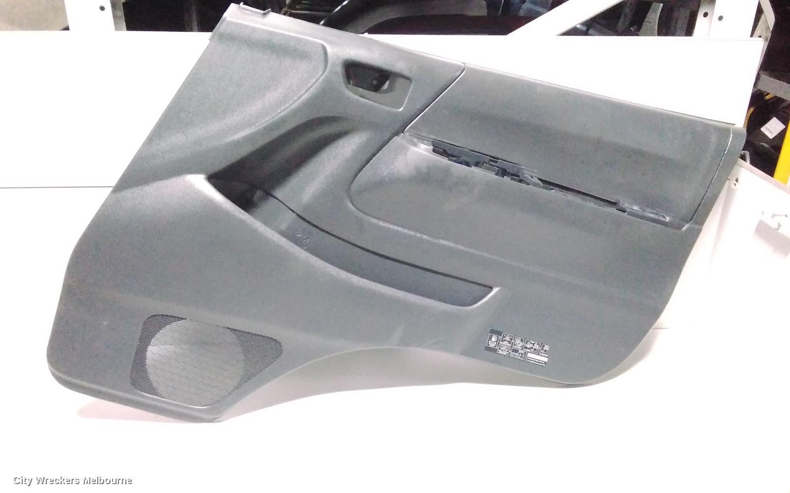 TOYOTA HIACE 2011 Door Trim