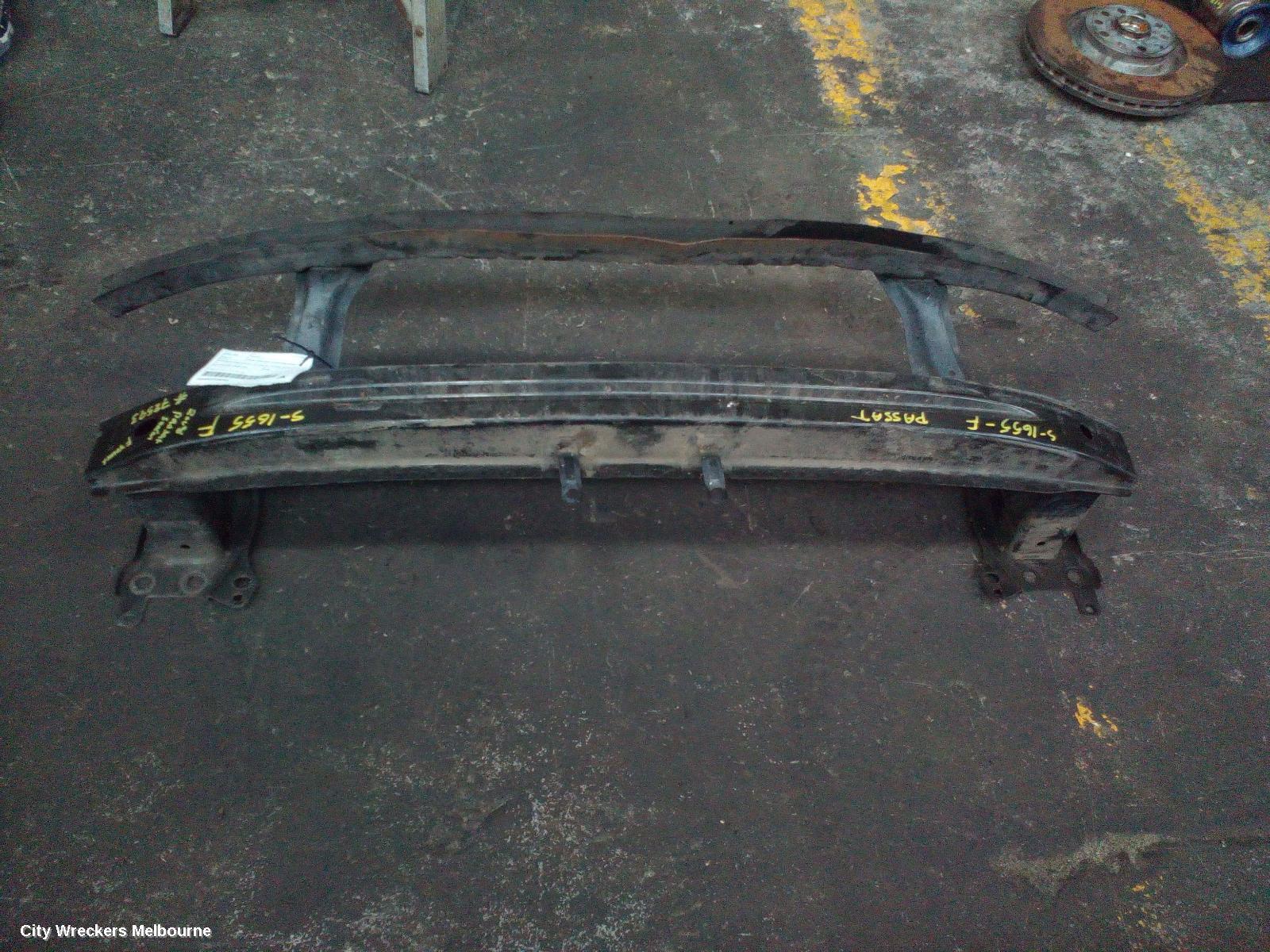 VOLKSWAGEN PASSAT 2008 F/Bar Reinforc/Brack