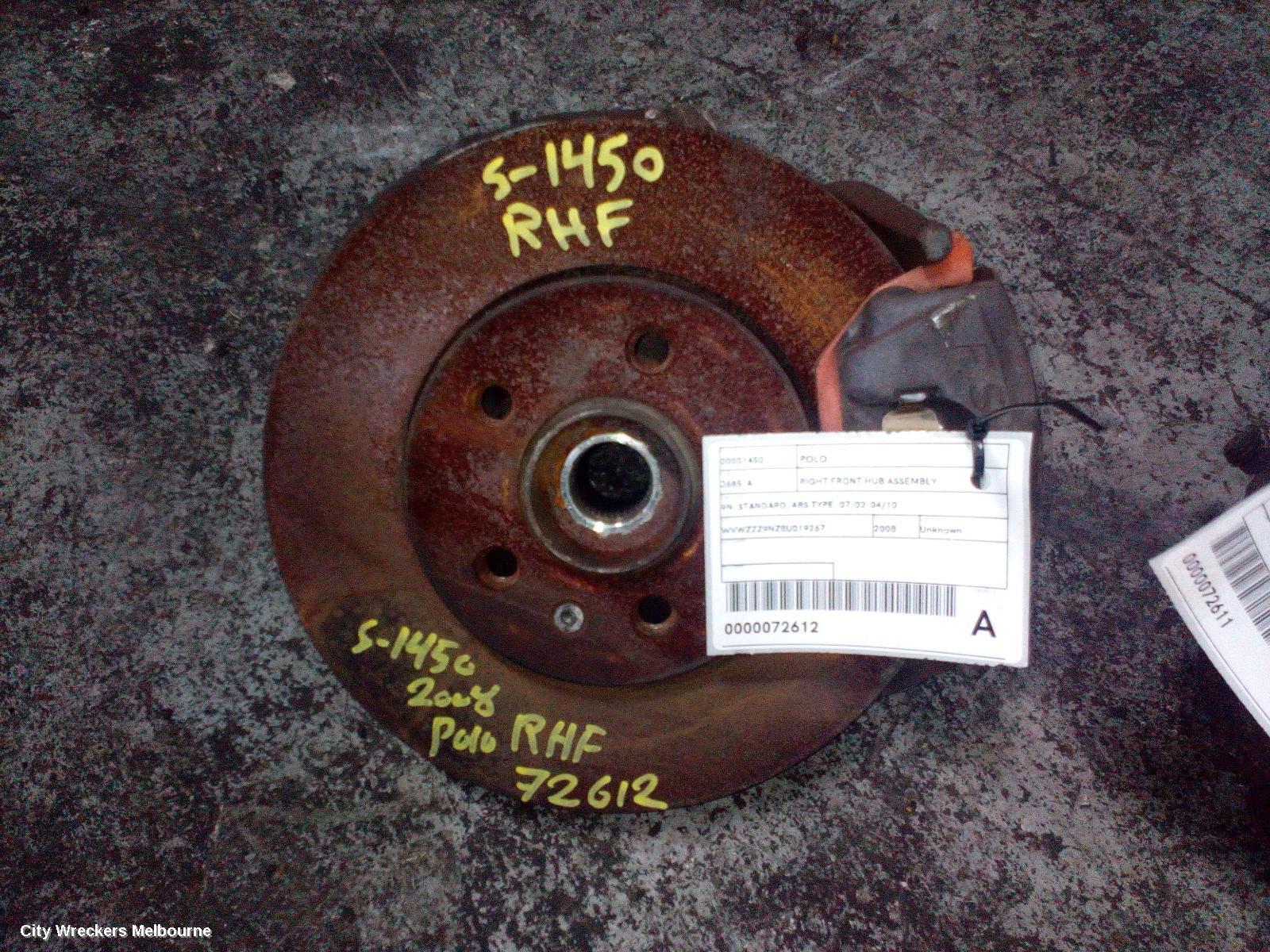 VOLKSWAGEN POLO 2008 Right Front Hub Assembly