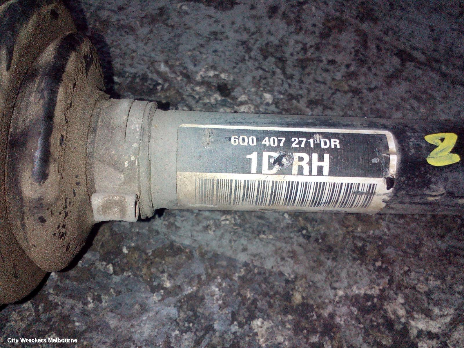 VOLKSWAGEN POLO 2008 Left Driveshaft