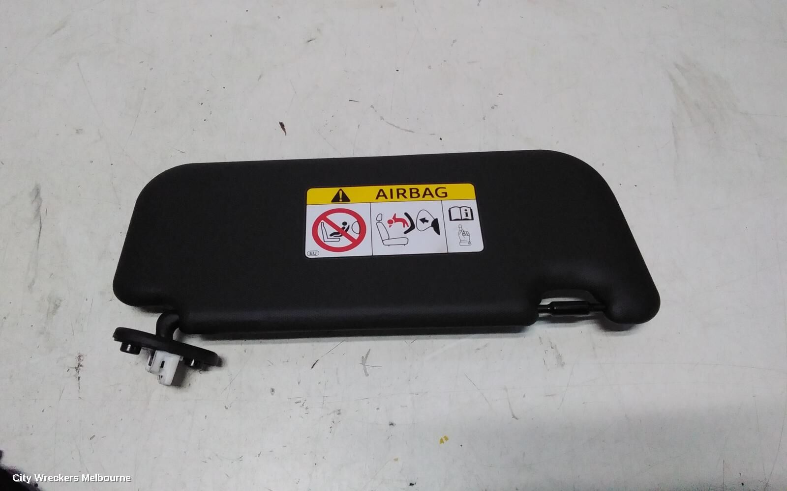 TOYOTA COROLLA 2019 Sunvisor