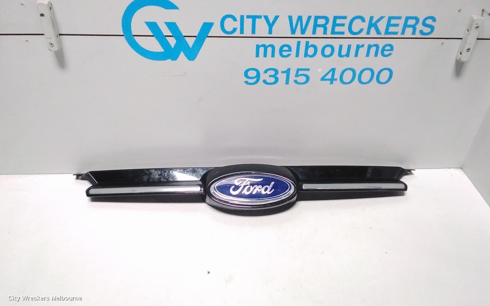 FORD FOCUS 2012 Grille