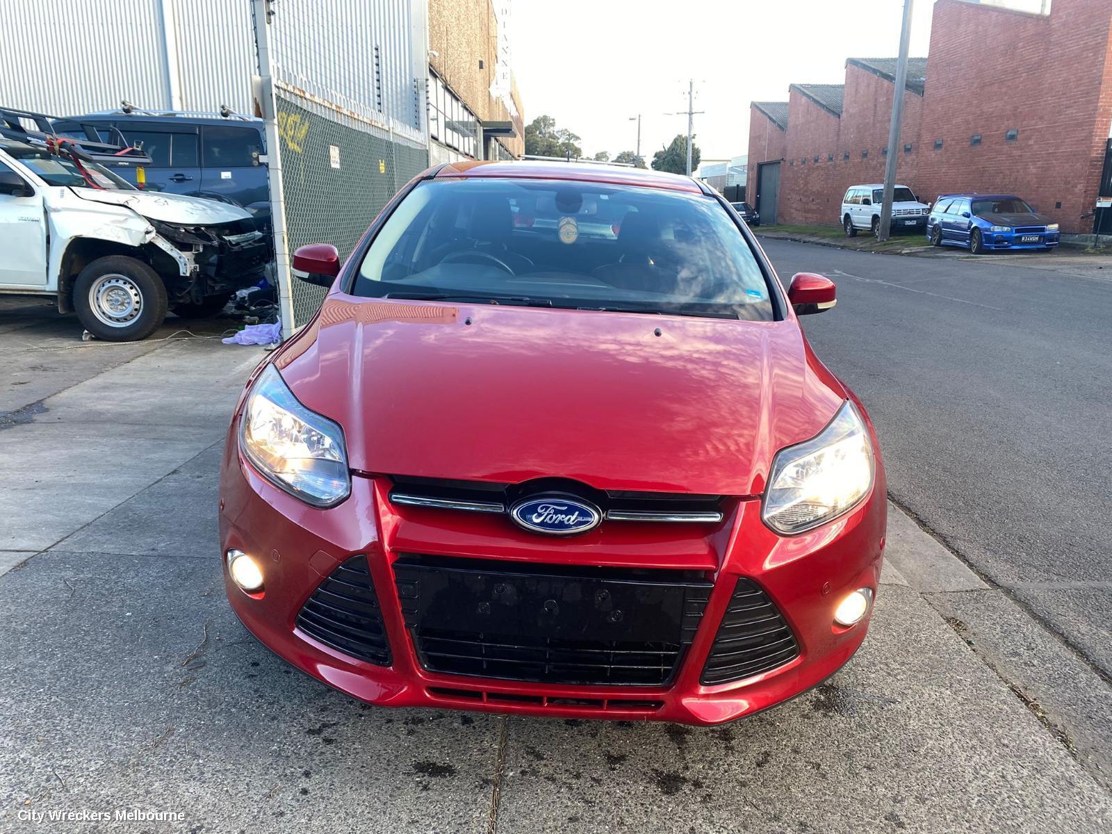 FORD FOCUS 2012 Left Front Door
