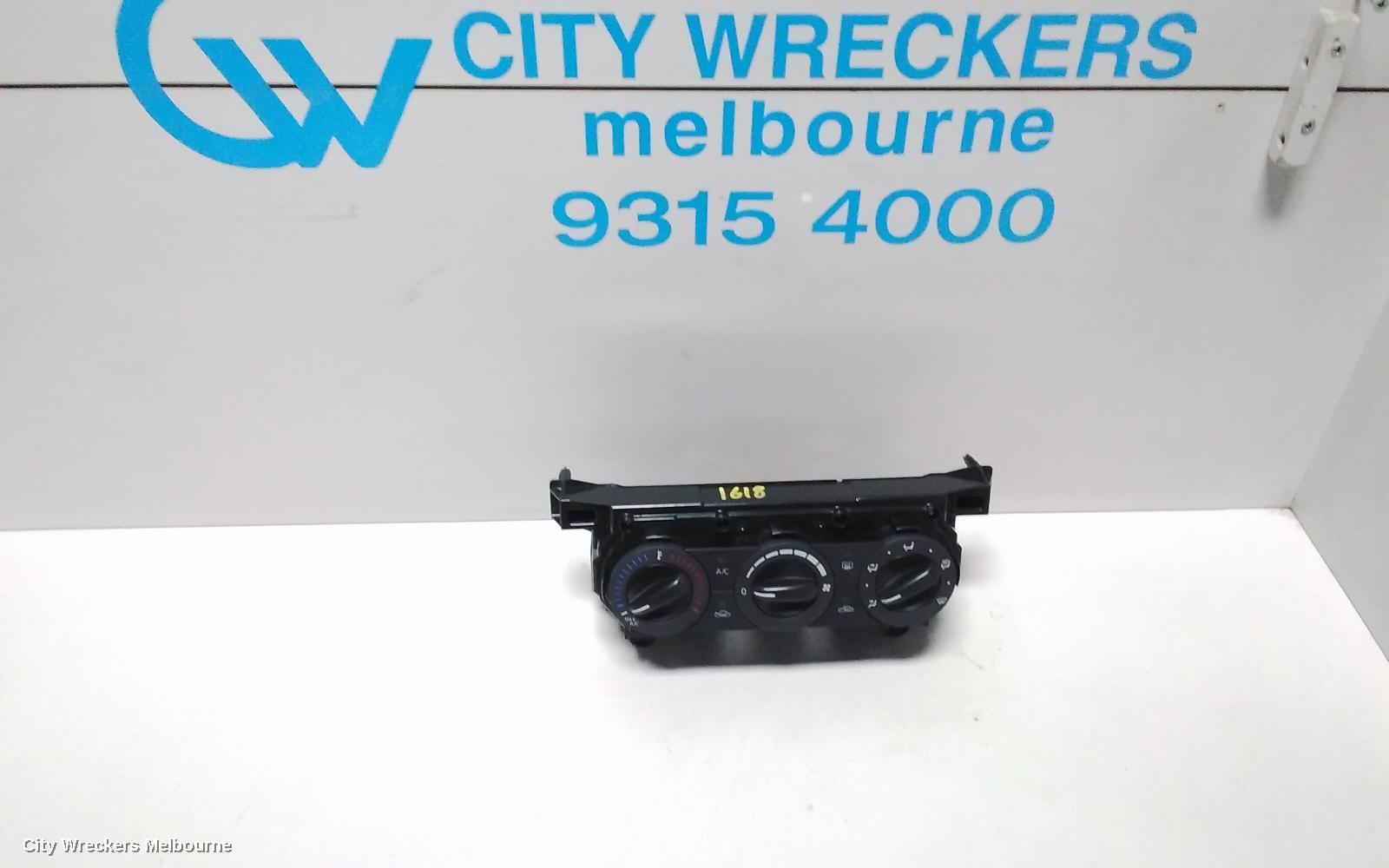MAZDA 2 2019 Heater/Ac Controls