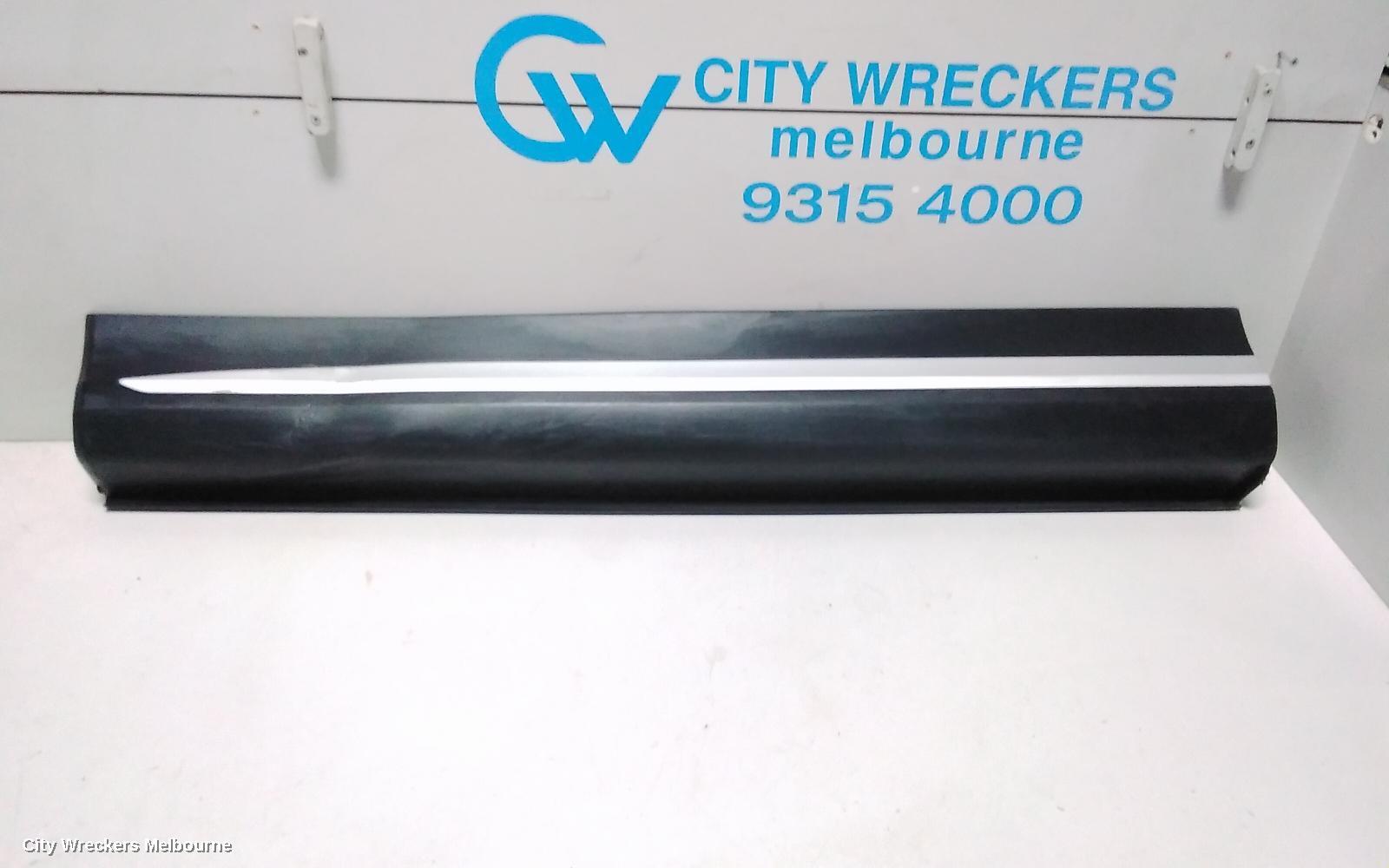 MITSUBISHI ECLIPSE CROSS 2018 Body/Door Mould