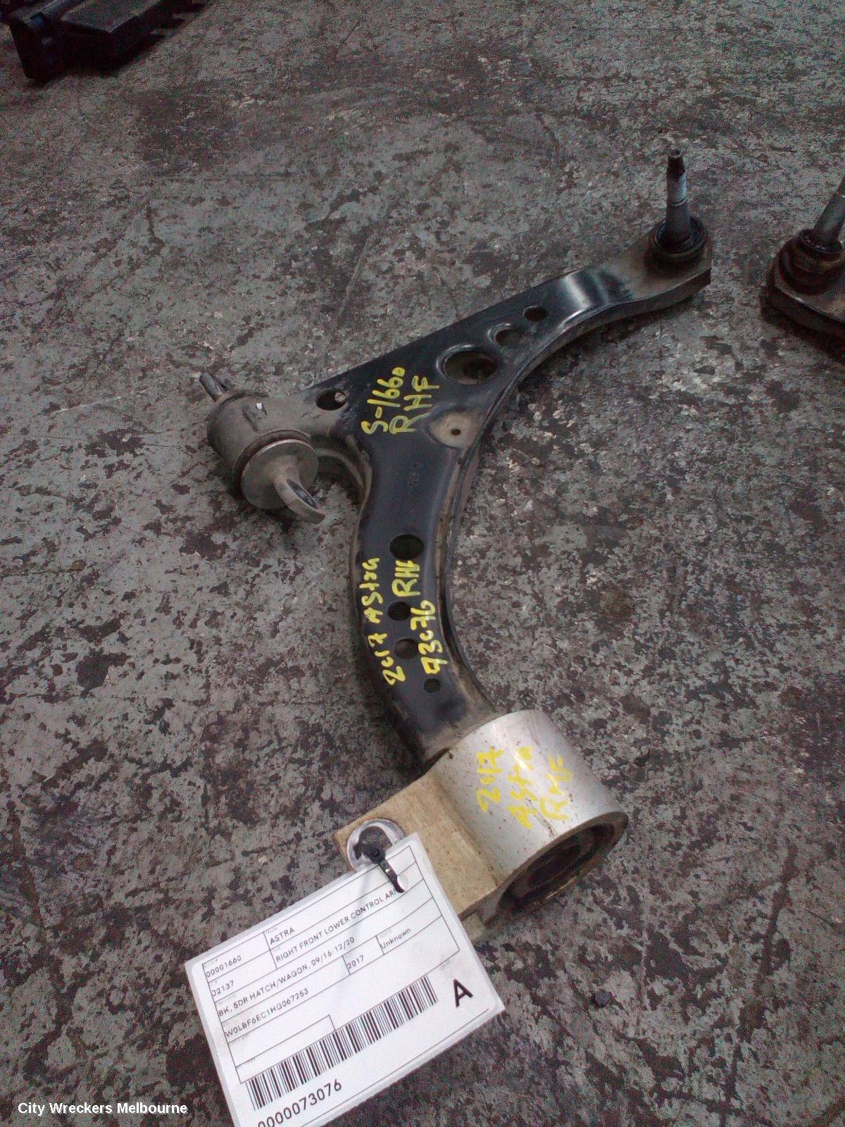 HOLDEN ASTRA 2017 Right Front Lower Control Arm