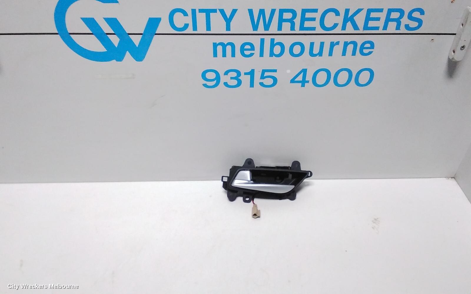 HYUNDAI GENESIS 2016 Door Handle