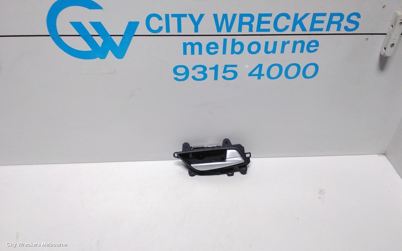 HYUNDAI GENESIS 2016 Door Handle