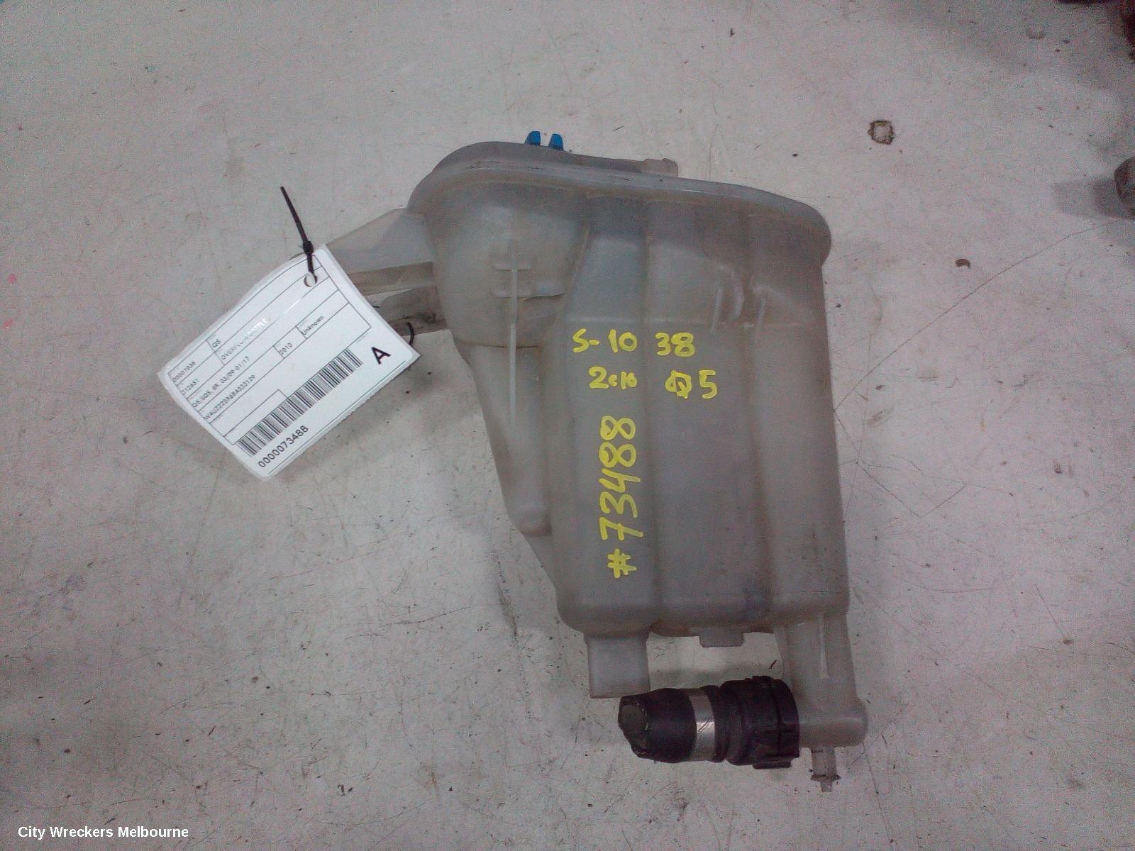 AUDI Q5 2010 Overflow Bottle