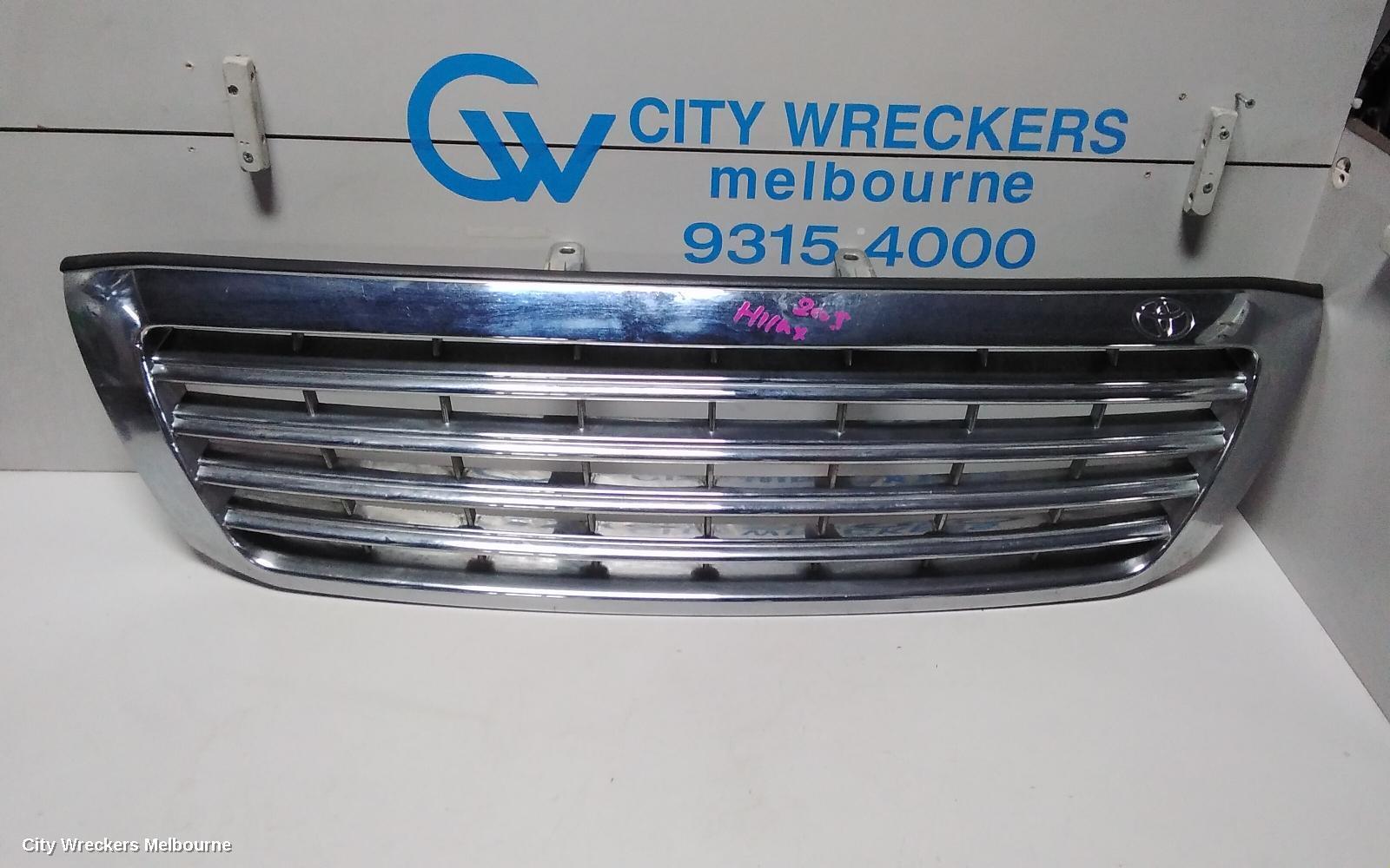 TOYOTA HILUX 2005 Grille