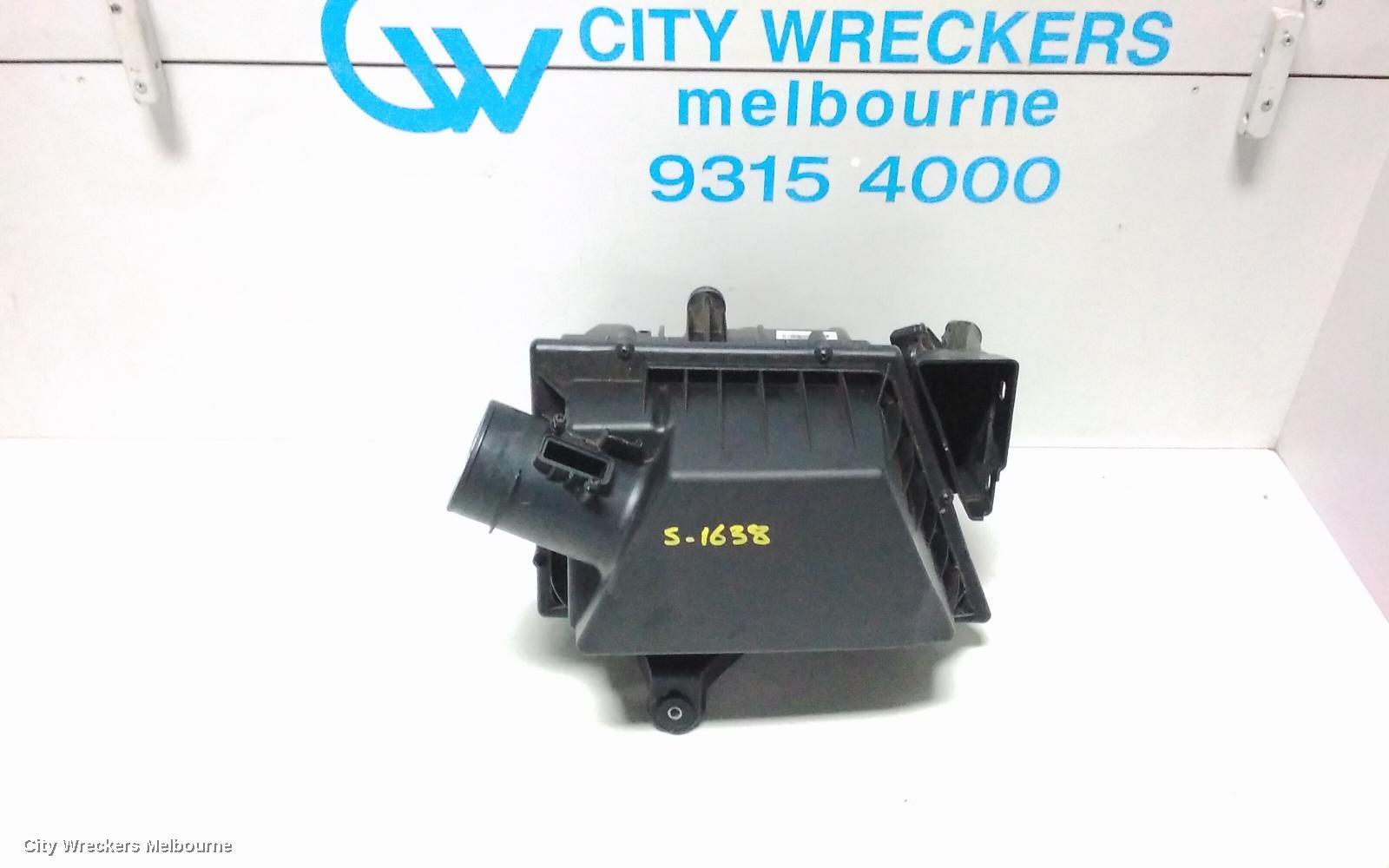 LAND ROVER RANGEROVER EVOQUE 2013 Air Cleaner/Box