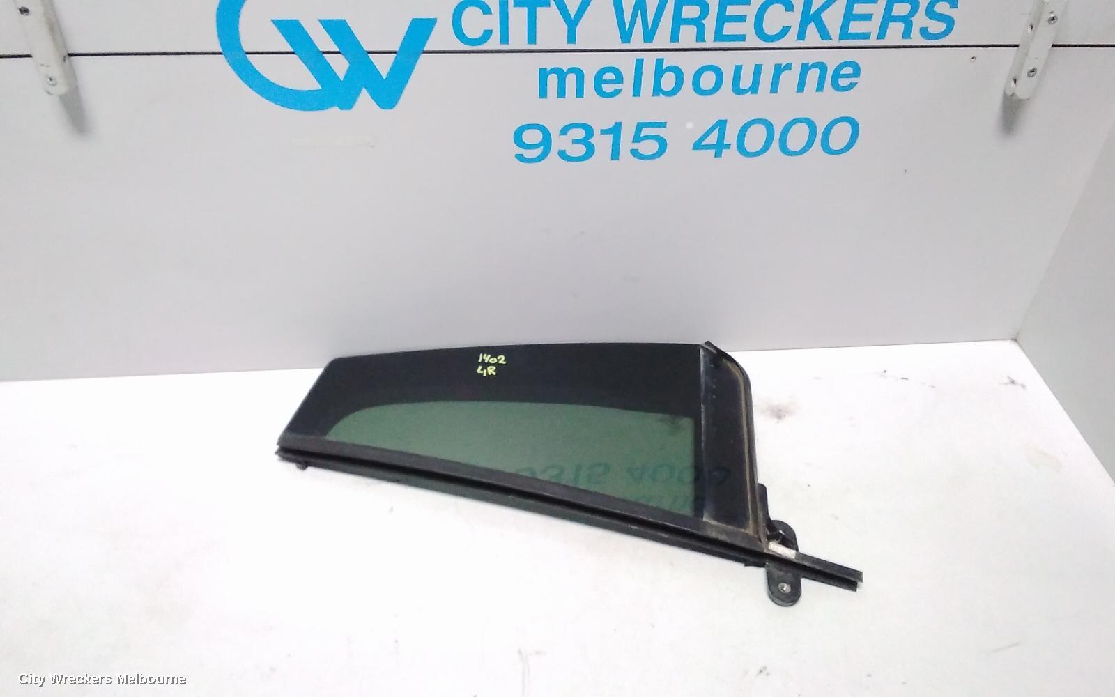 VOLKSWAGEN TIGUAN 2017 Left Rear 1/4 Door Glass