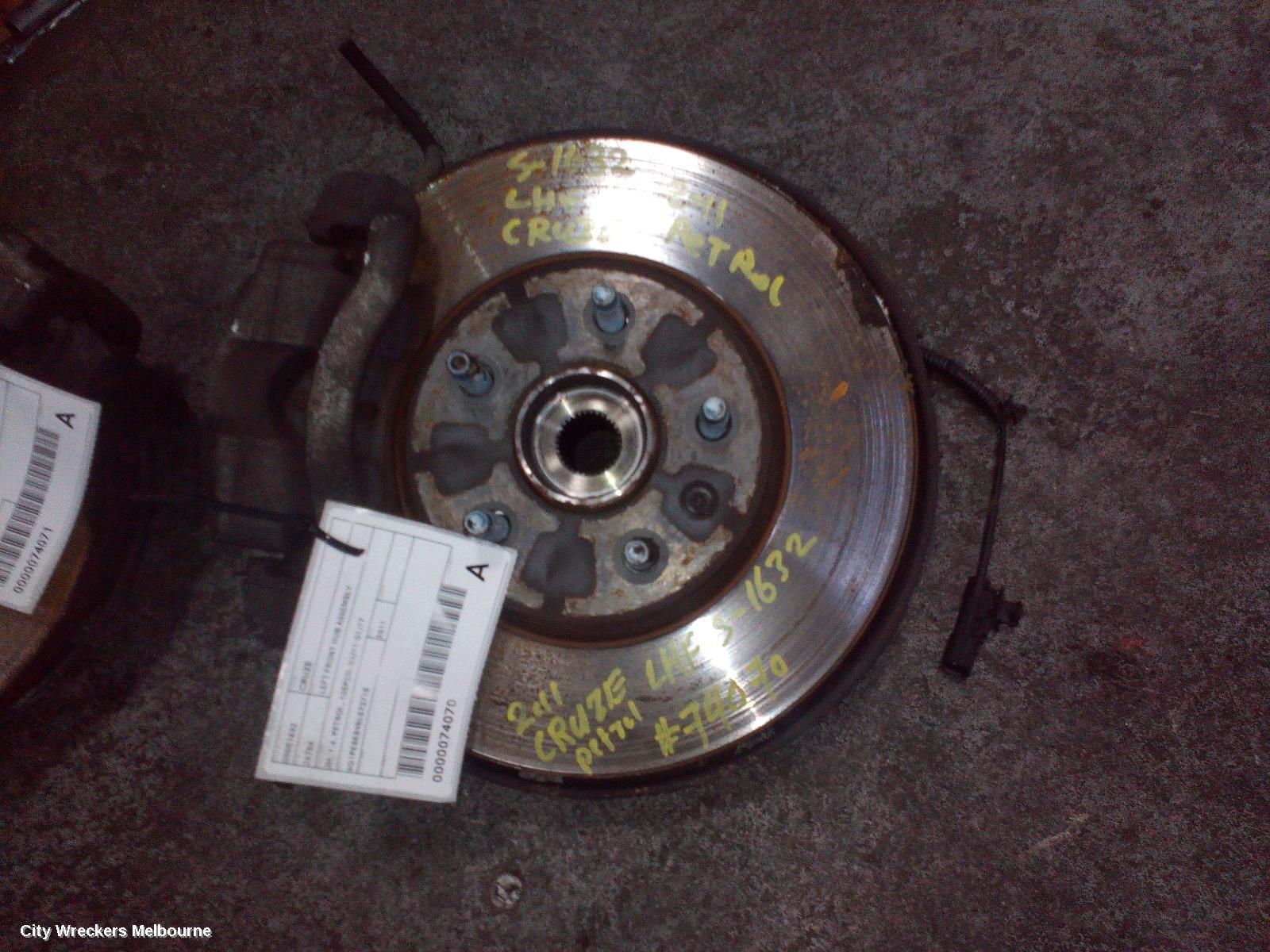 HOLDEN CRUZE 2011 Left Front Hub Assembly