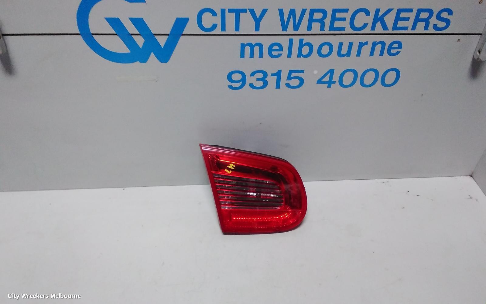 VOLKSWAGEN EOS 2007 Rear Garnish