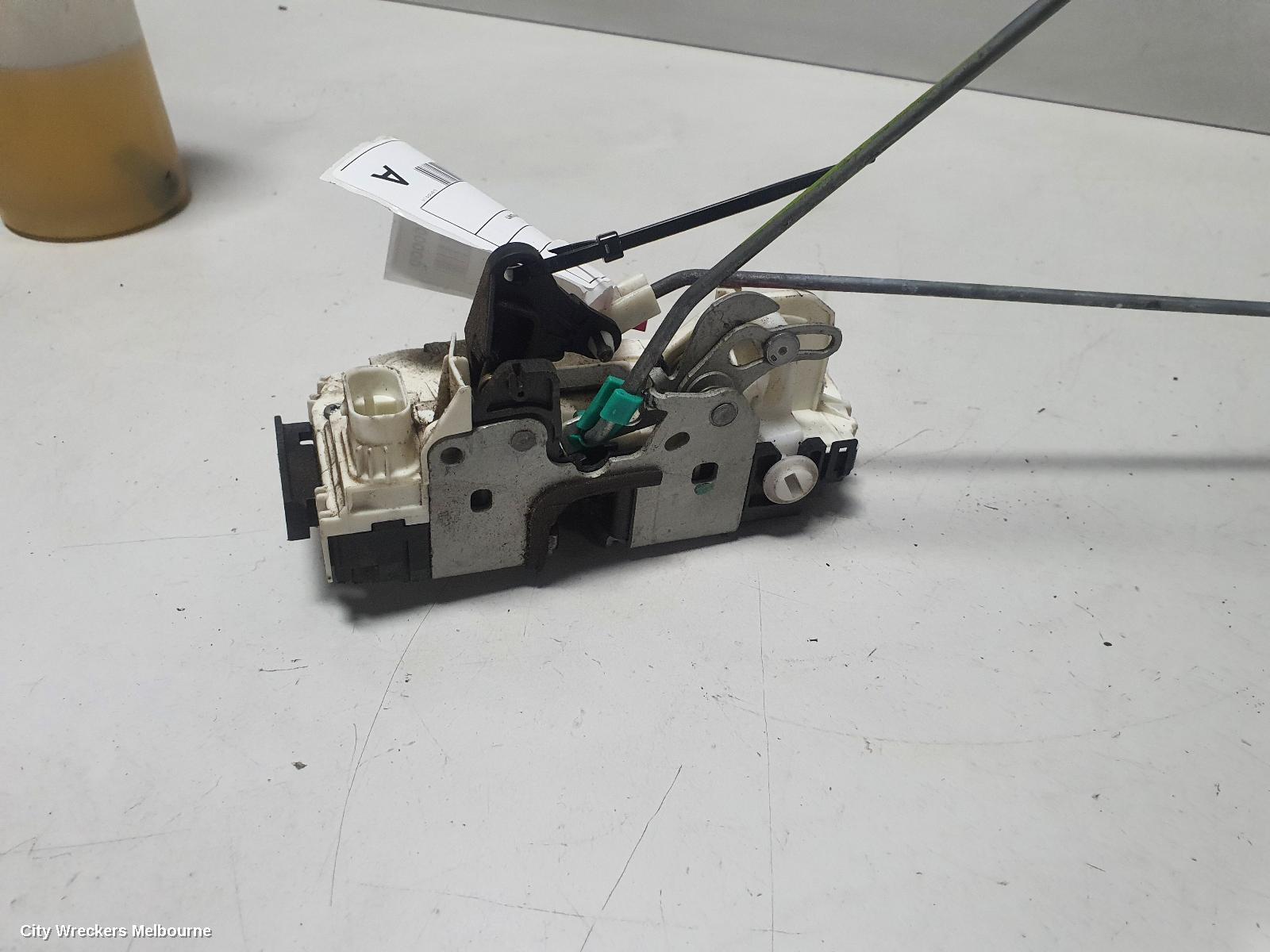 JEEP COMPASS 2012 Door/Boot/Gate Lock