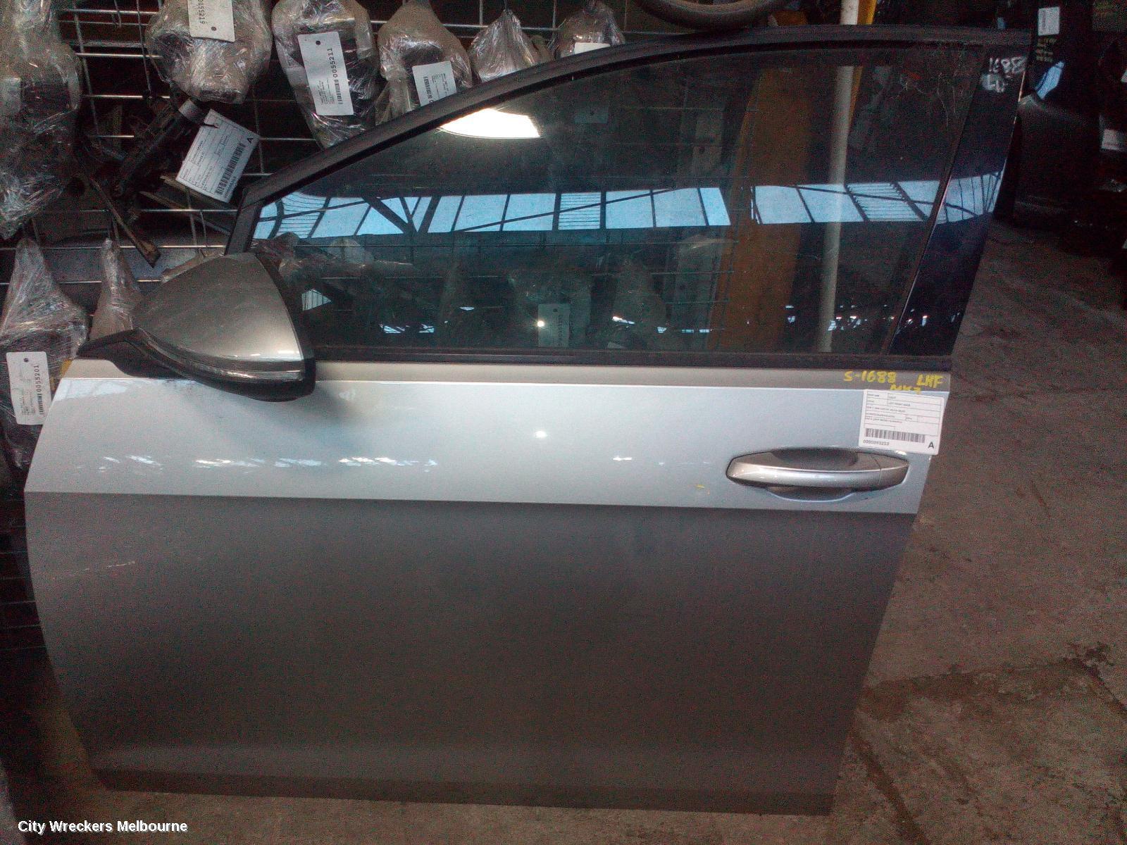 VOLKSWAGEN GOLF 2014 Left Front Door