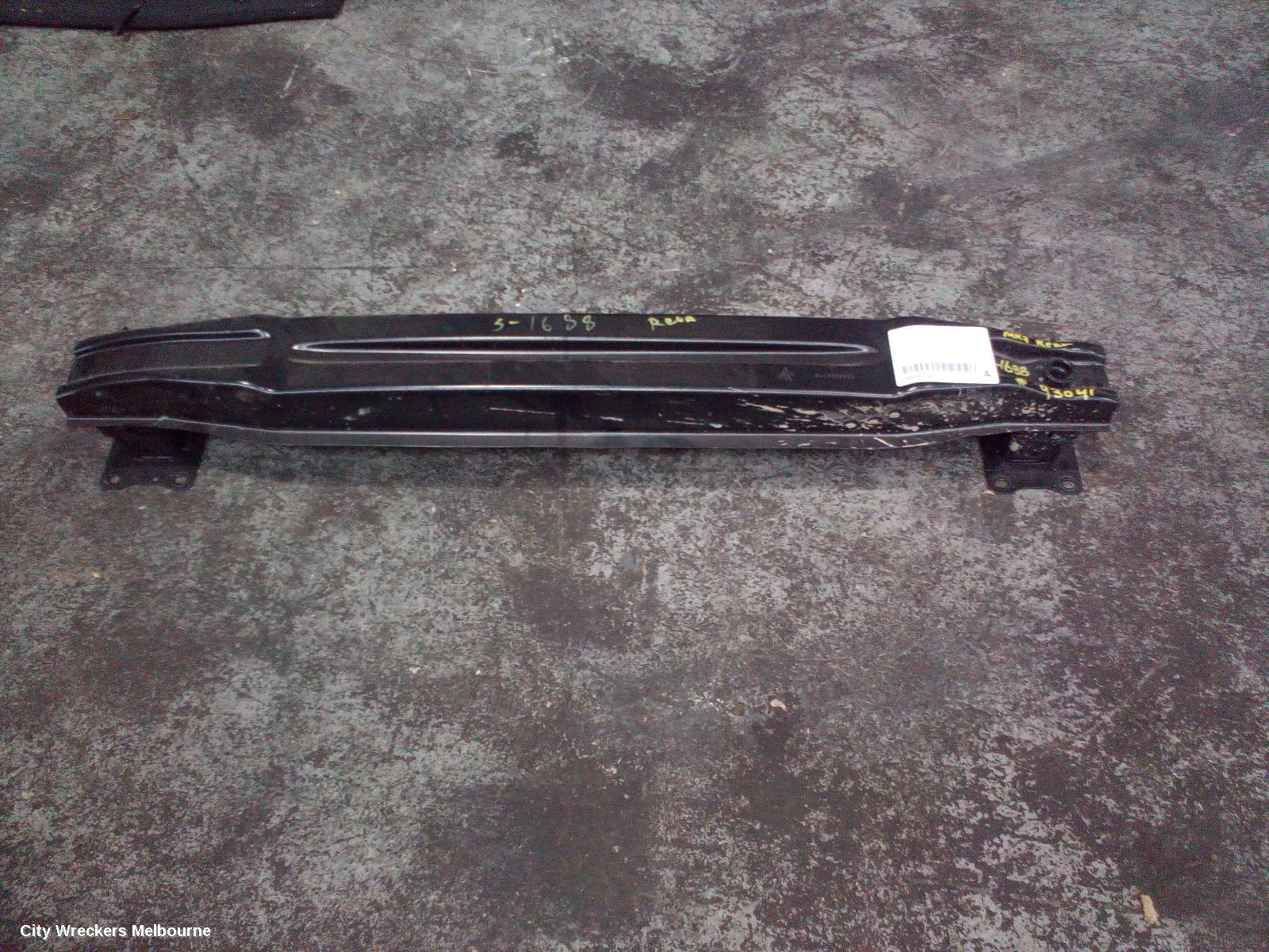 VOLKSWAGEN GOLF 2014 R/Bar Bracket/Reinfo