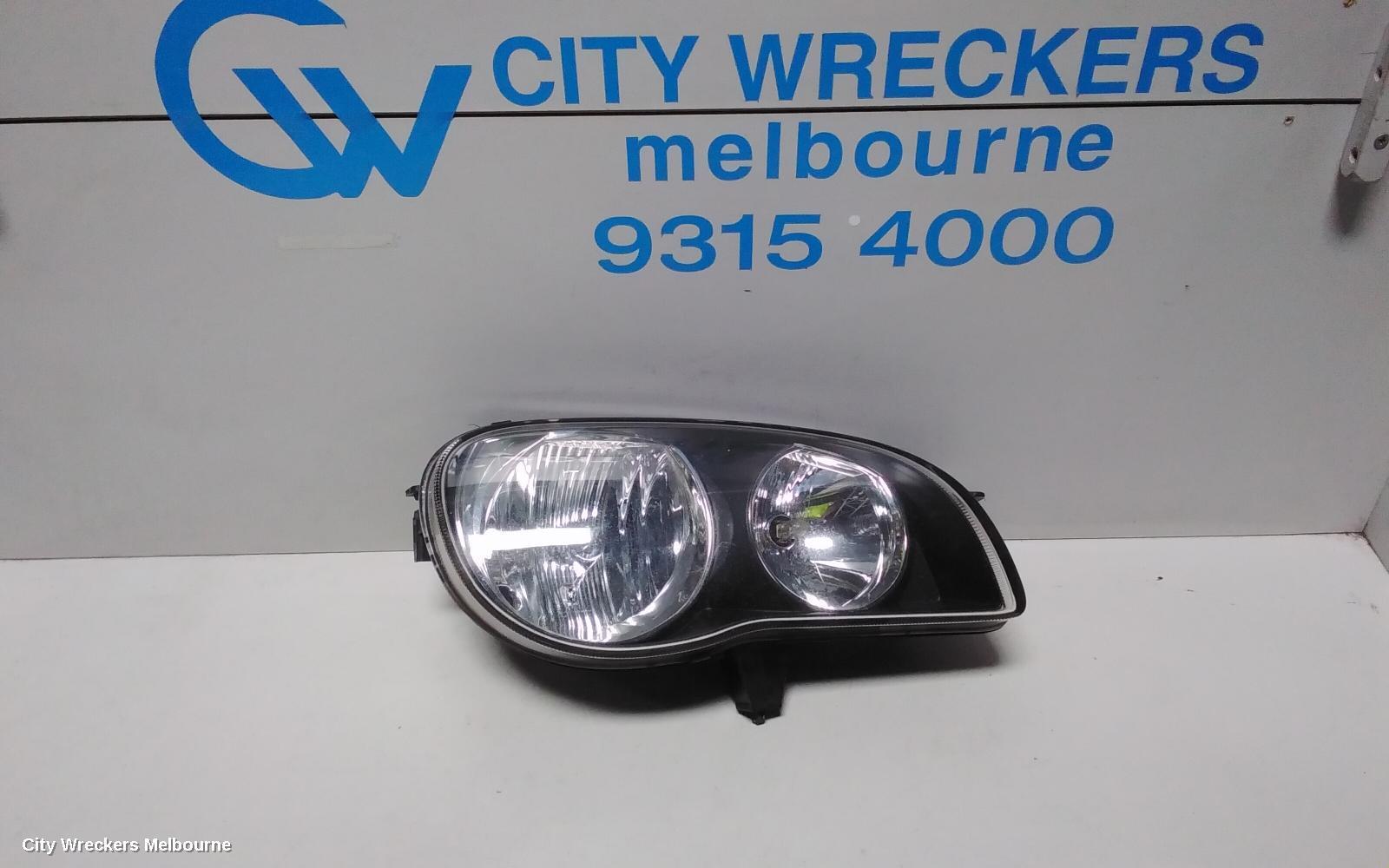 TOYOTA COROLLA 2000 Right Headlamp