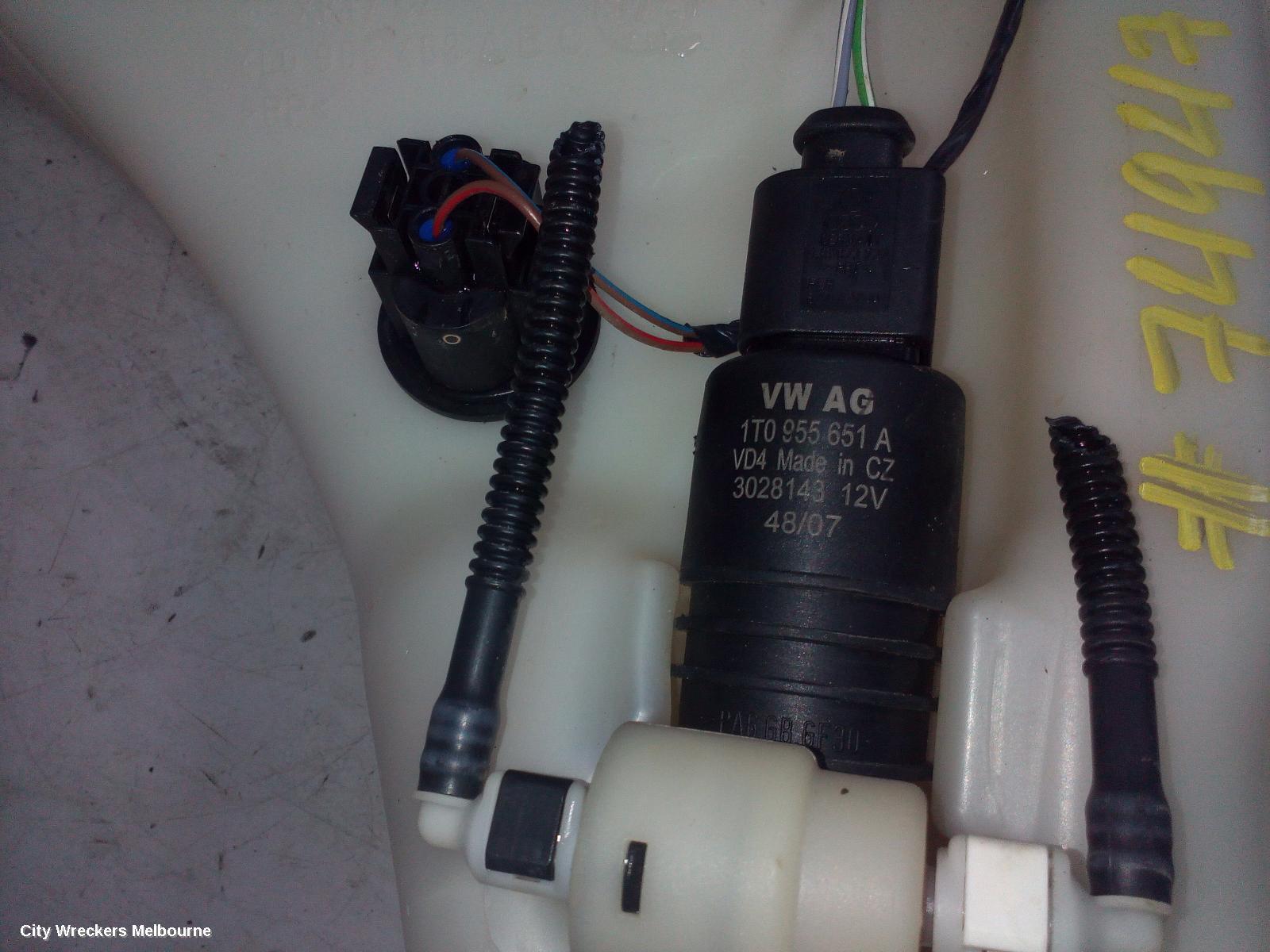 AUDI Q7 2008 Washer Bottle